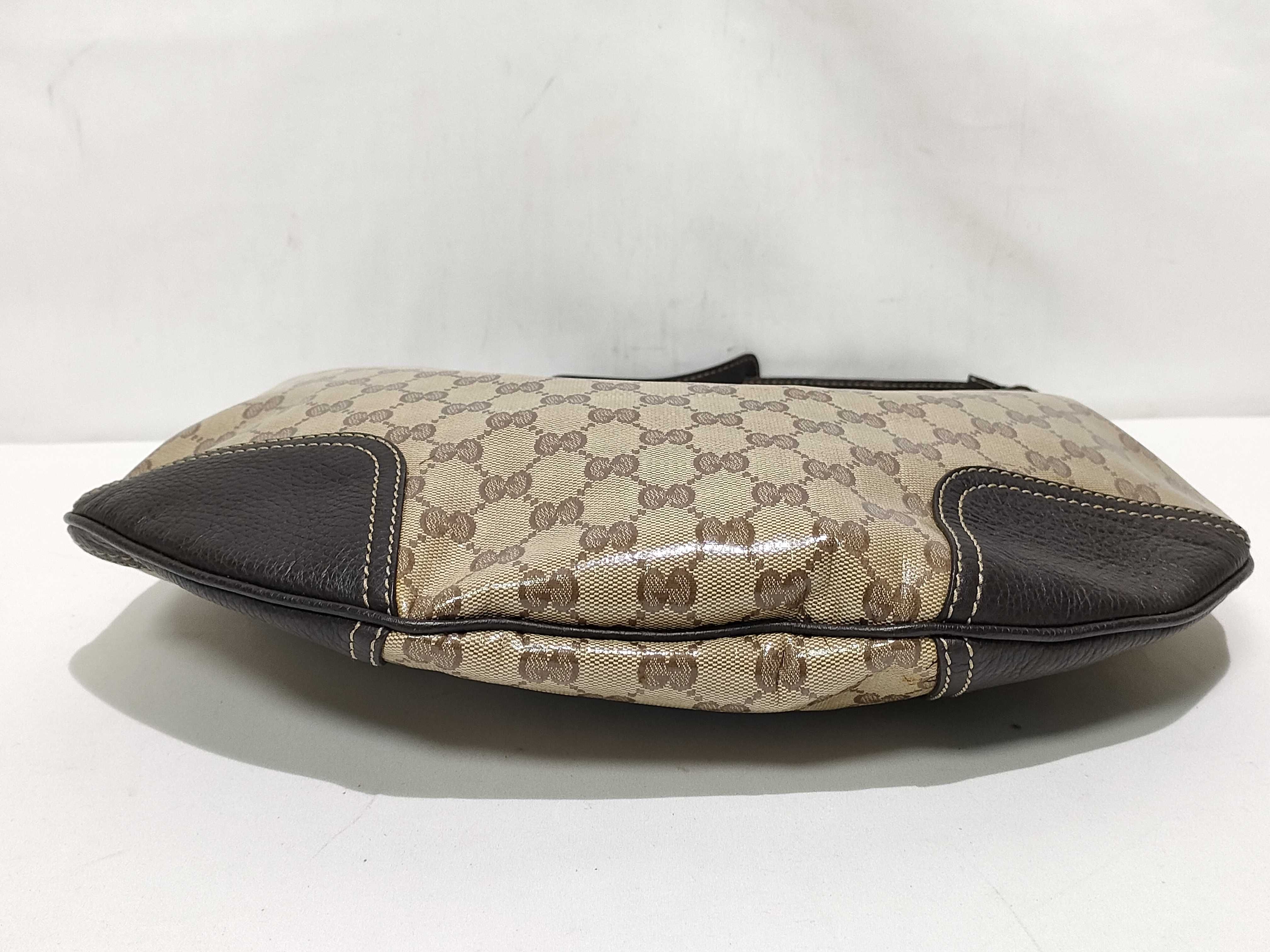 GG Supreme Shoulder Bag — view 7