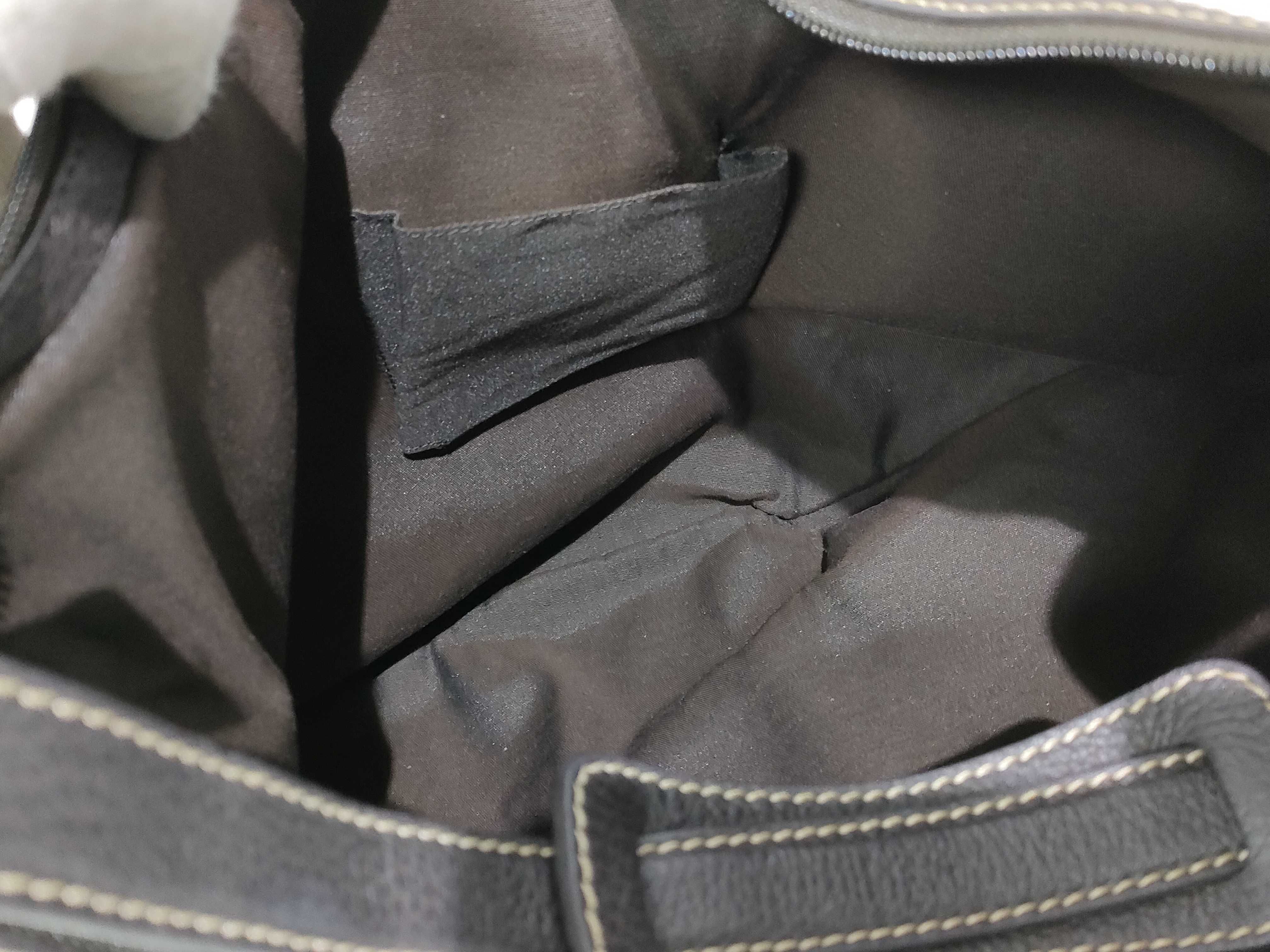 GG Supreme Shoulder Bag — view 9