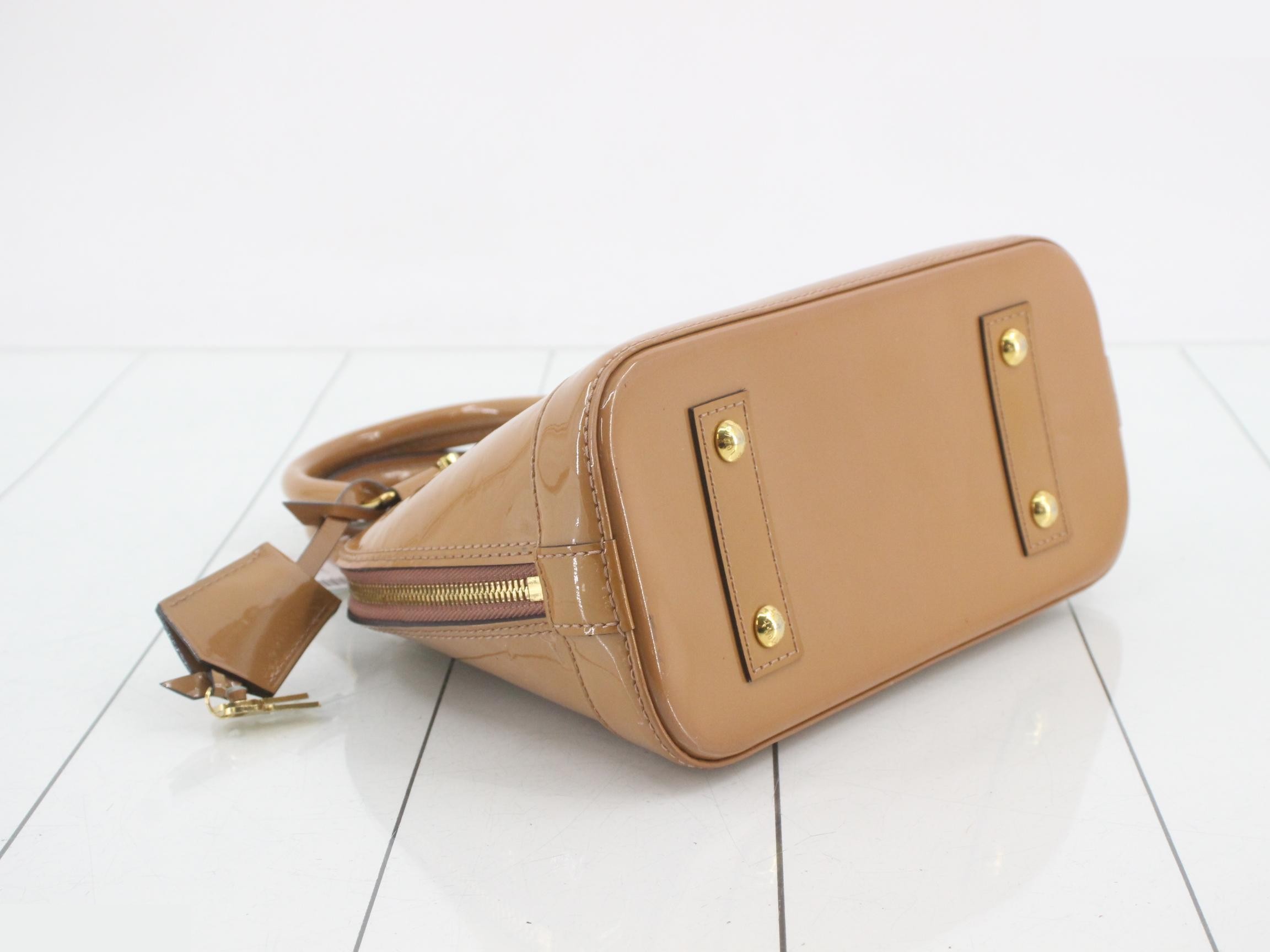 Alma BB handbag with strap, Vernis Monogram. — view 5