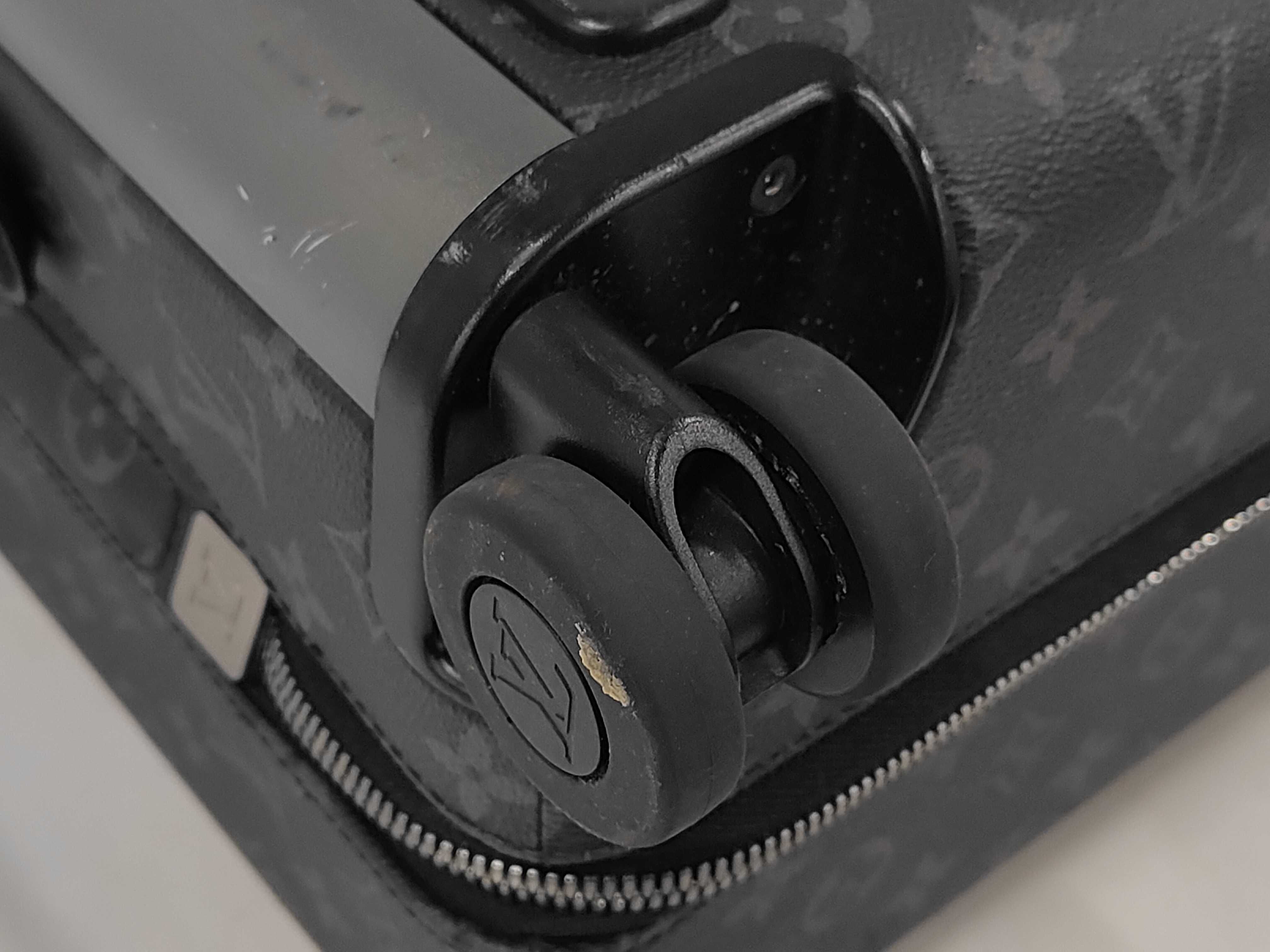 Monogram Eclipse Horizon 50 Carry Bag — view 3