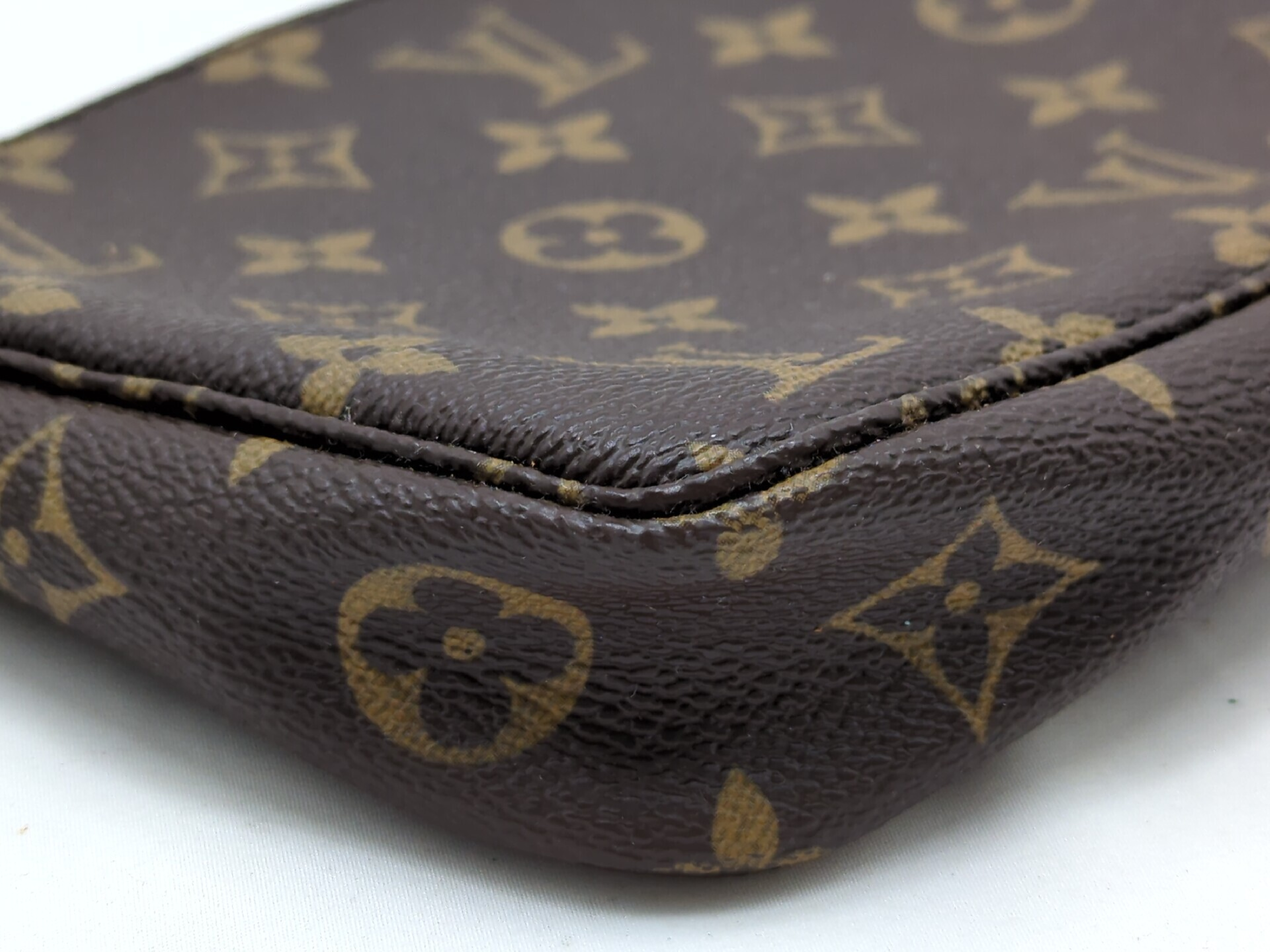 M51980 Monogram Accessoires Handbag — view 4