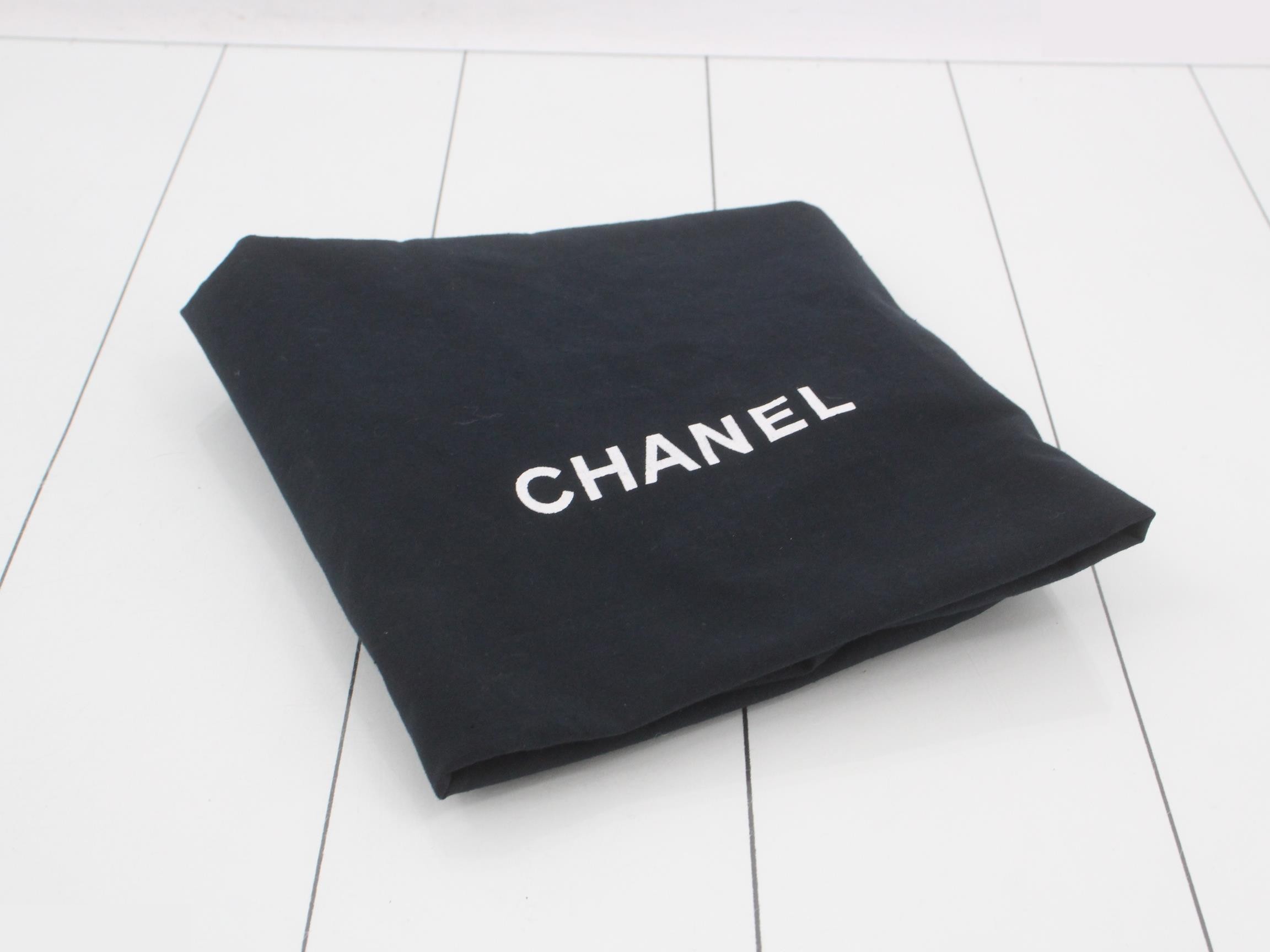 Caviar Skin Reissue Tote Bag with SV Medal — view 7