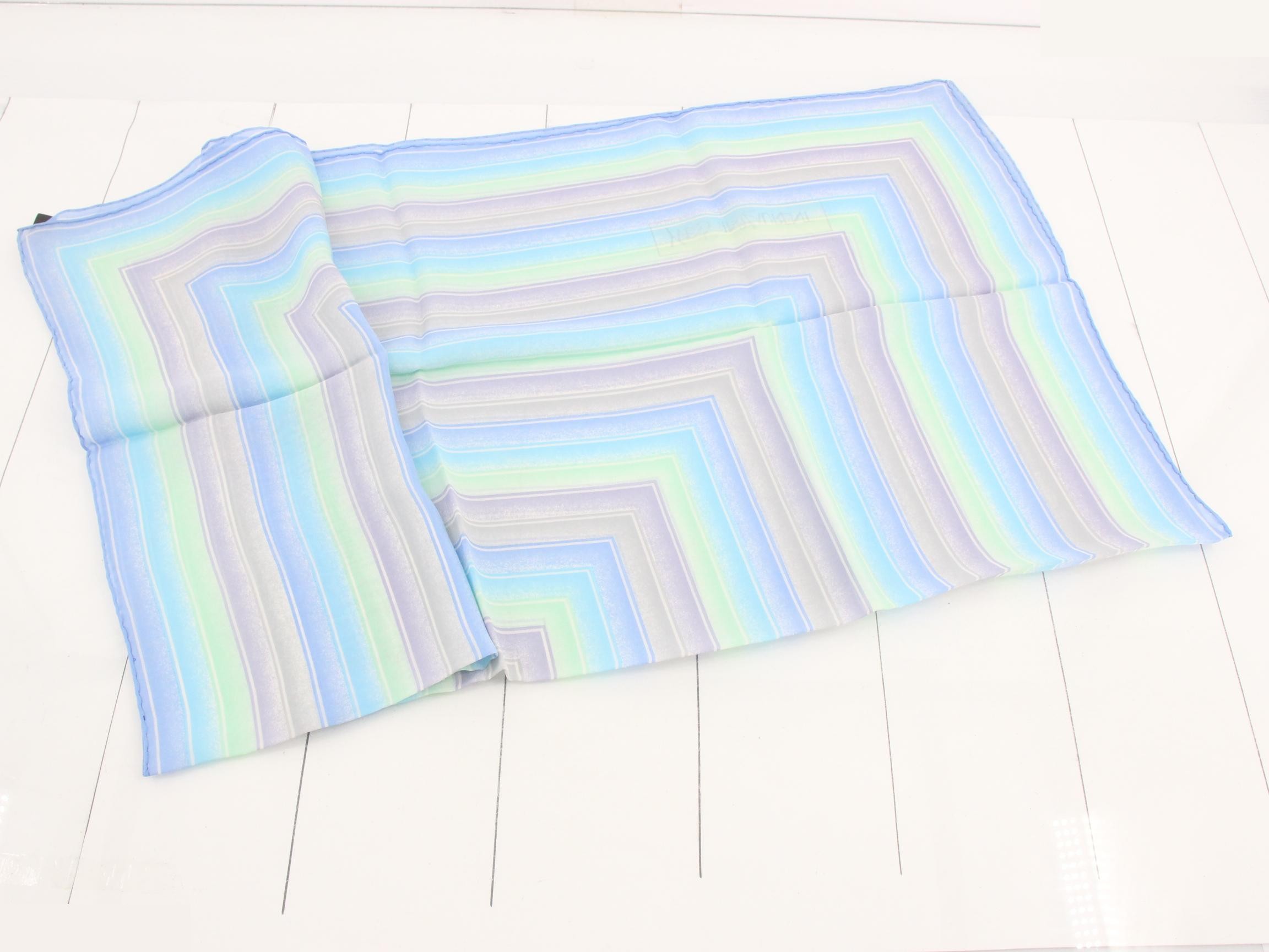 Other lines: Small items, accessories, scarves — view 3