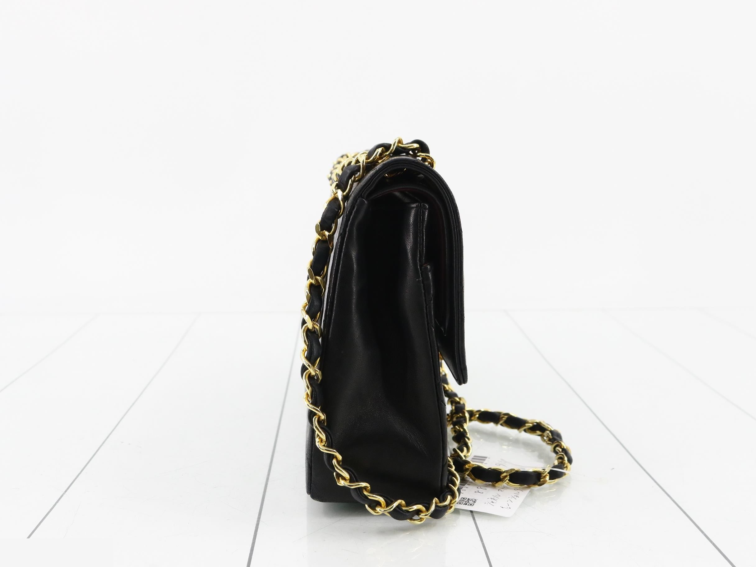Matelassé 25 Chain Shoulder Bag, Double Flap, Lambskin — view 4