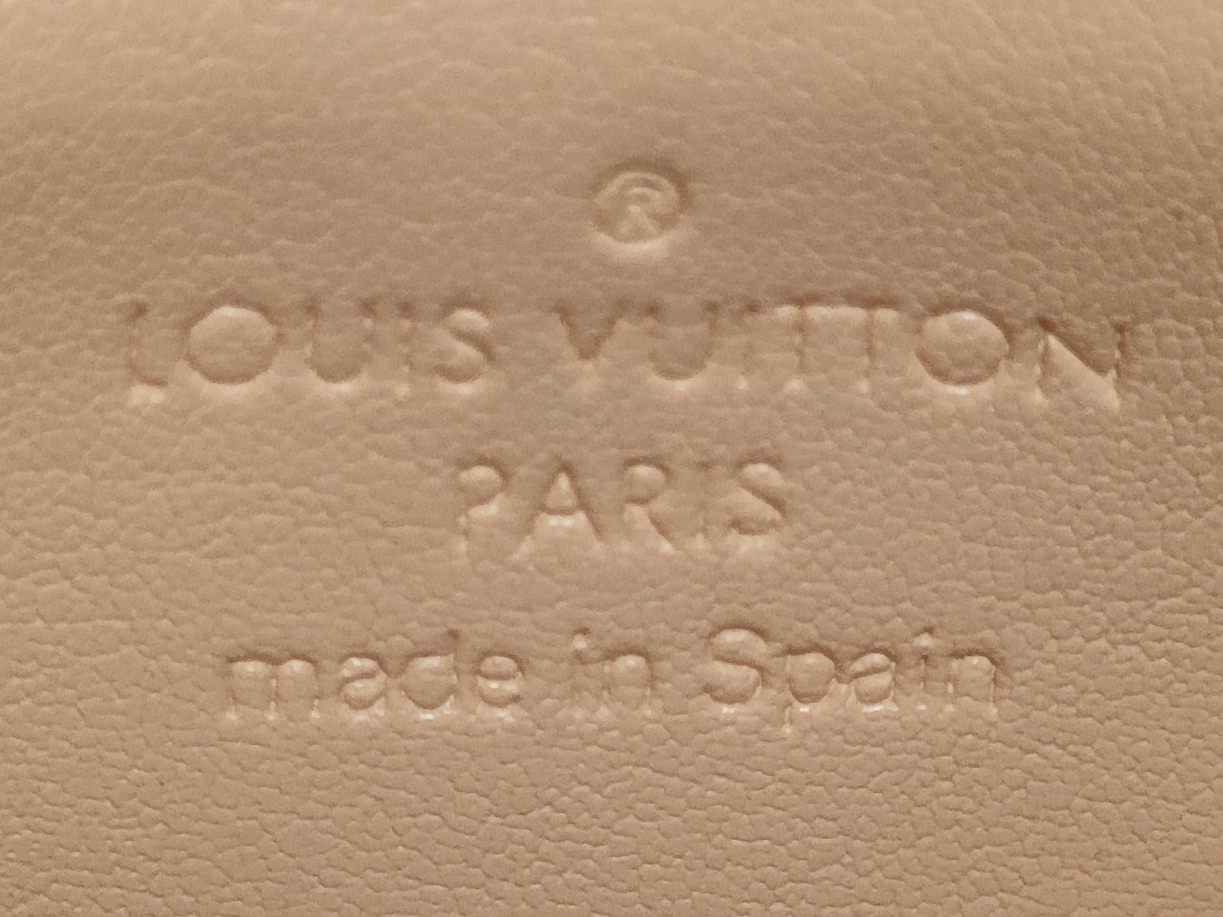 Monogram Pochette Clé Monogram Cherry Blossom M92015 Key Case — view 9