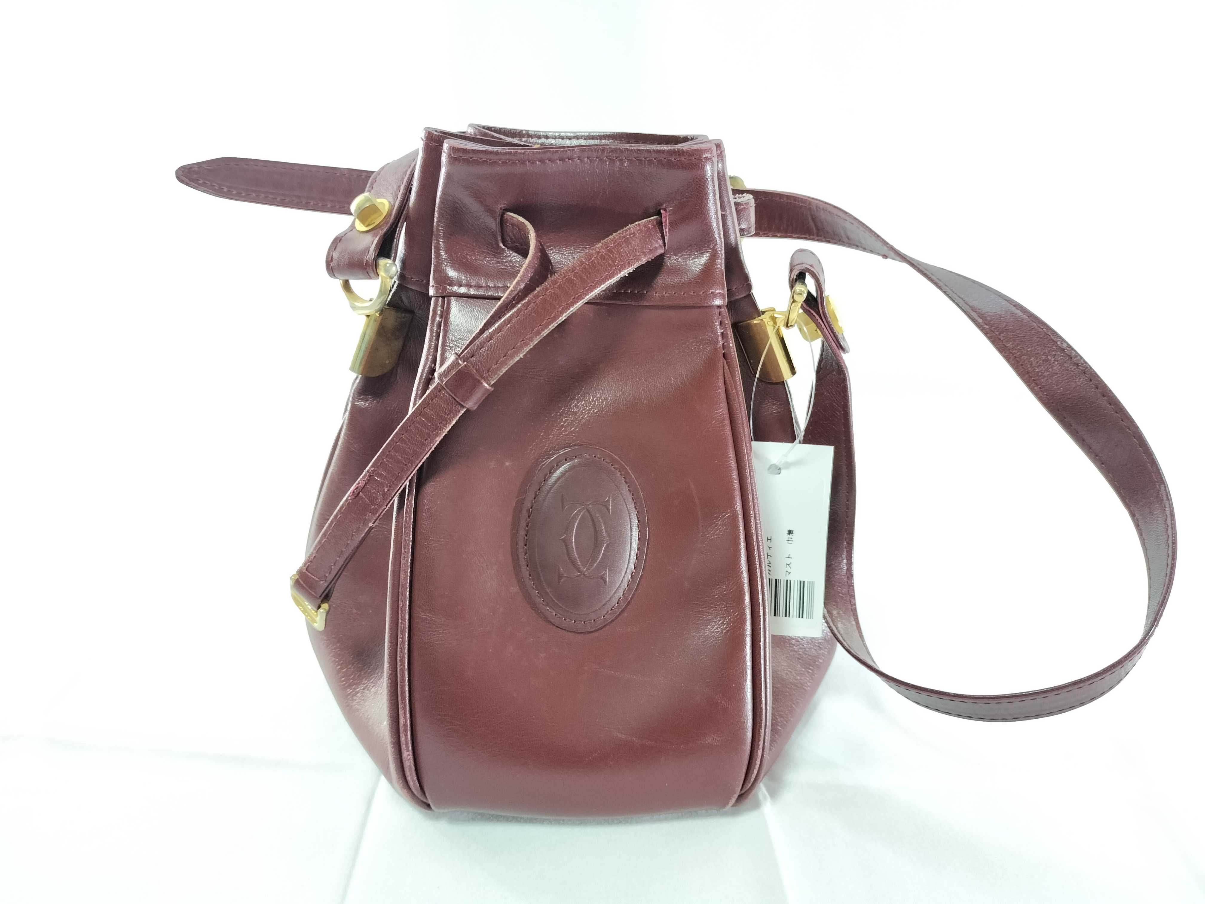 Must Drawstring Shoulder Bag