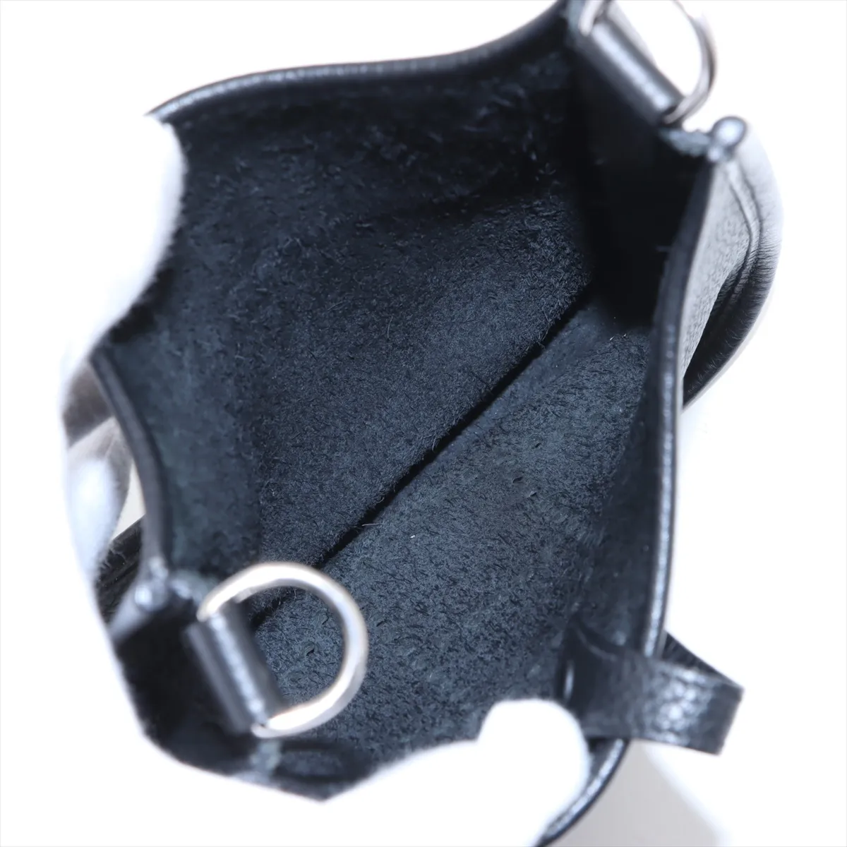 Evelyn 16 TPM Amazon Taurillon Clemence Black Silver Hardware D:2019 — view 6