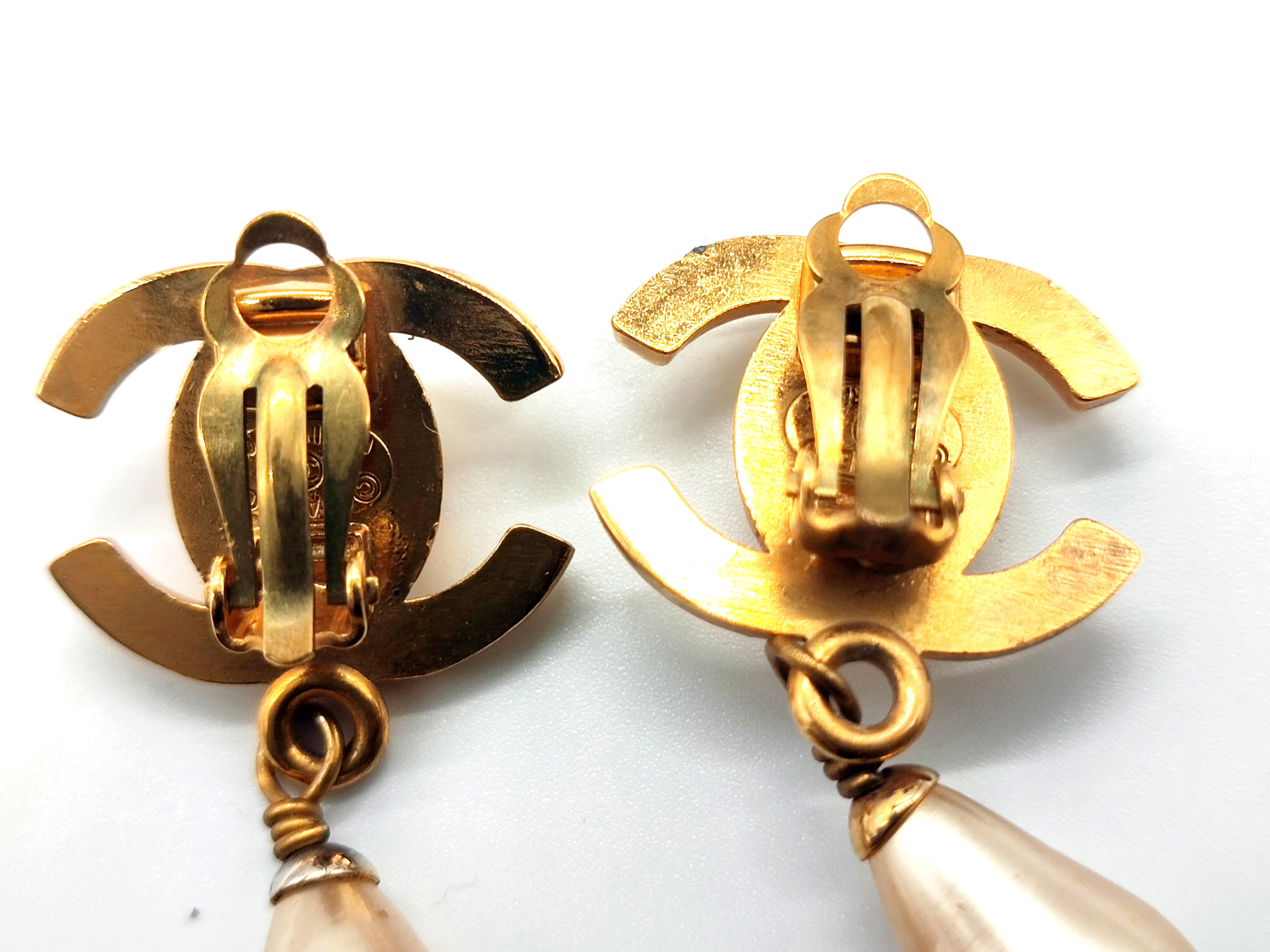 Coco Mark Turnlock Swing Earrings 96P Earrings — view 6