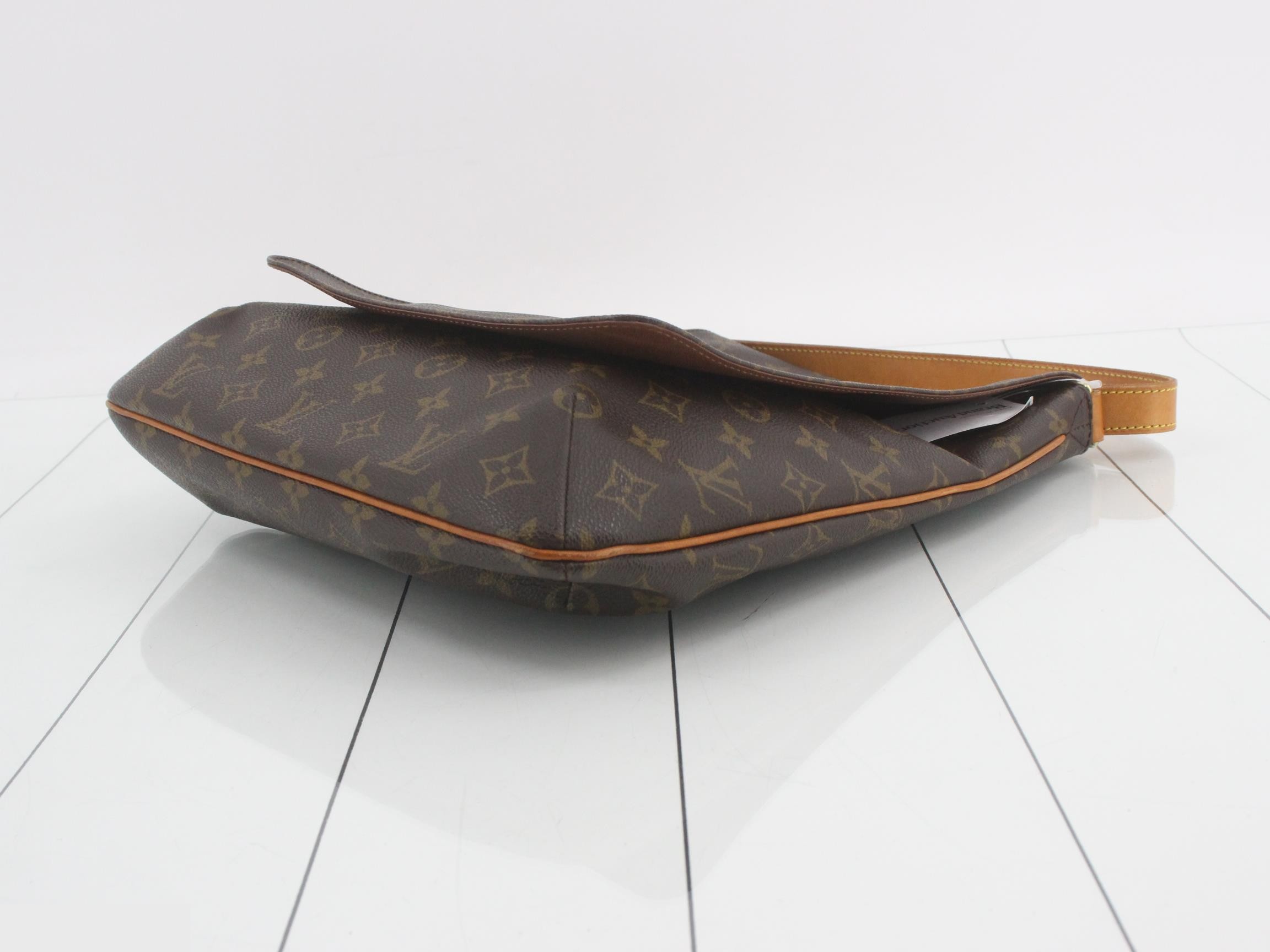 LV Gold Hardware Tote Handbag Musette — view 6