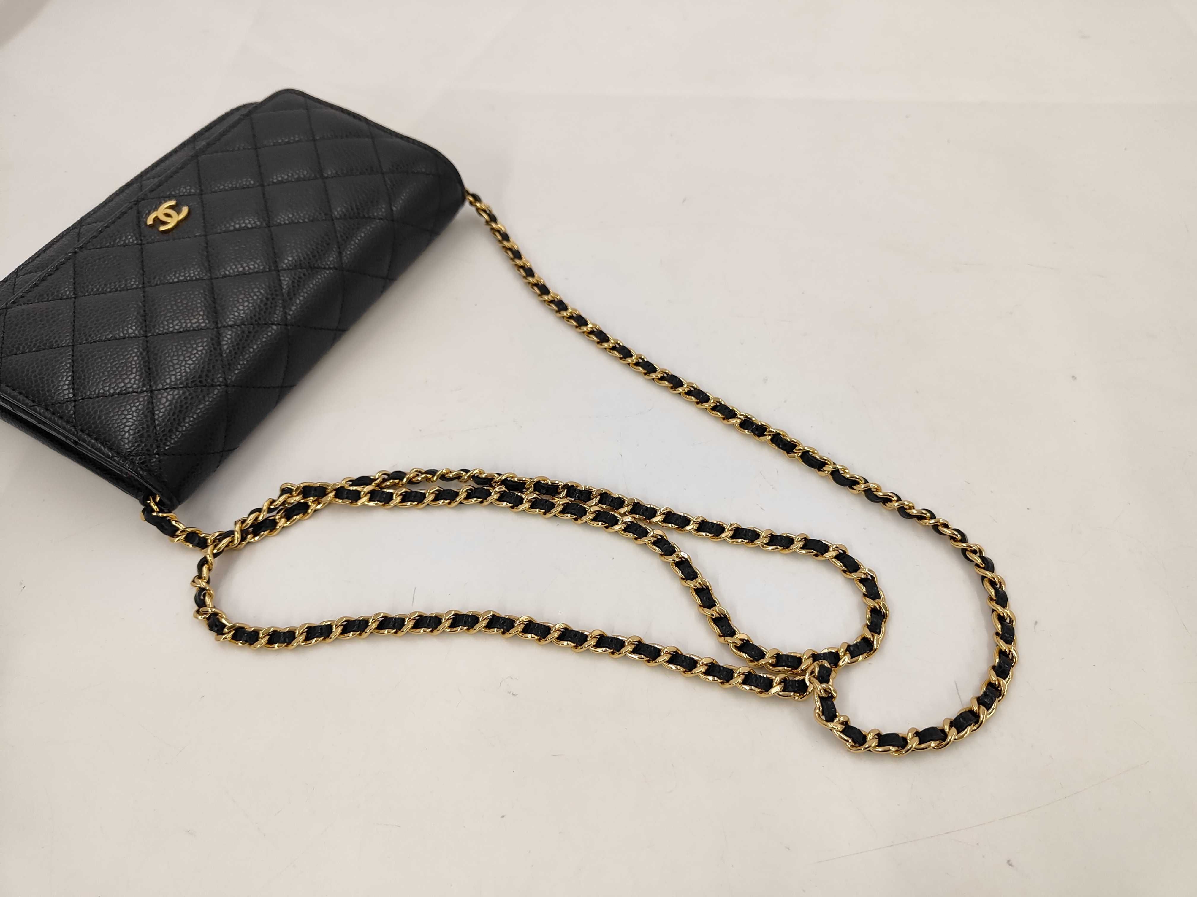 Caviar Skin Matelassé Chain Wallet Chain Shoulder Bag Black (Serial Number 28) — view 5