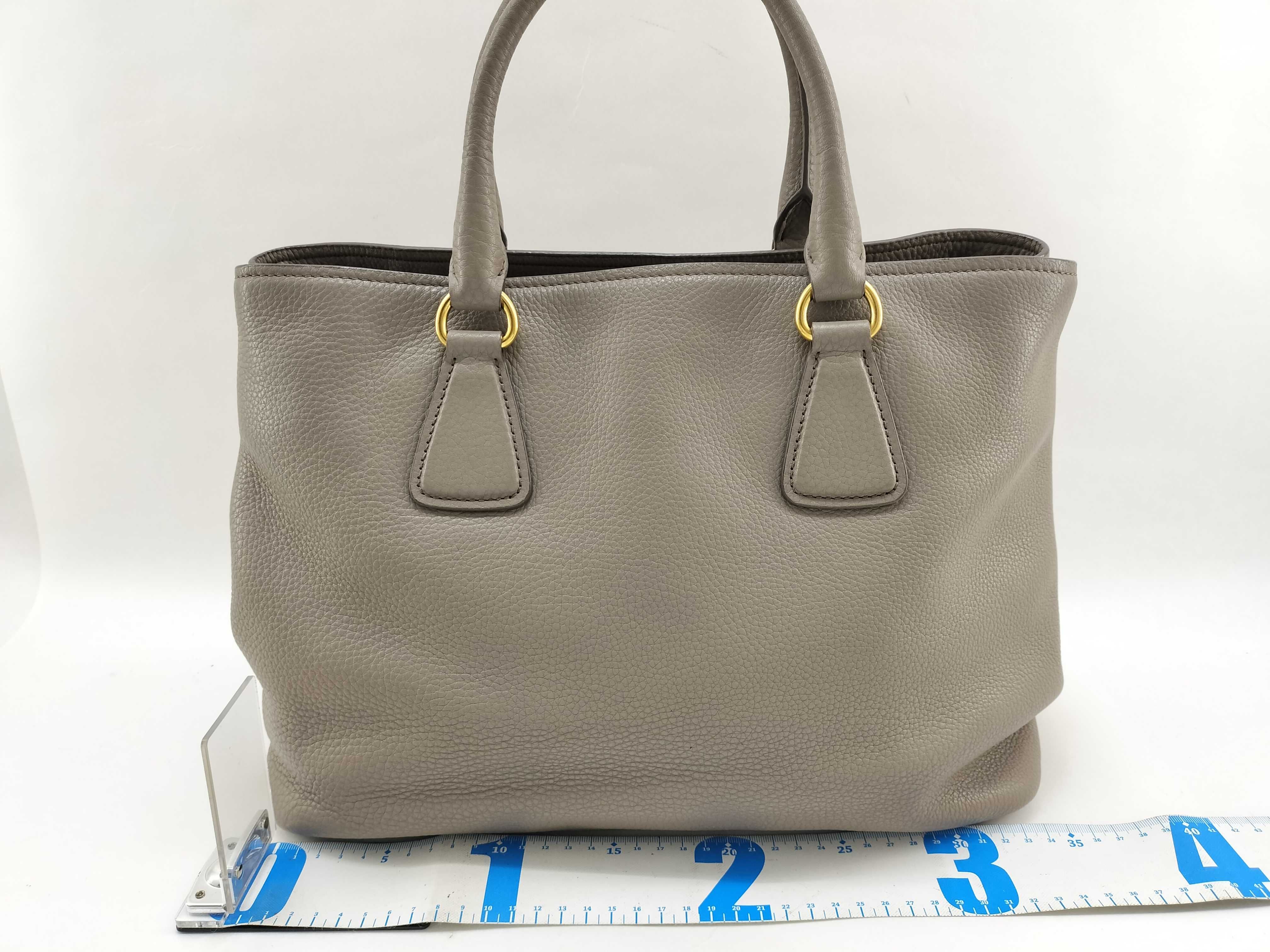 Vitello Daino Leather Tote Bag Gray BN2794 Tote Bag — view 2
