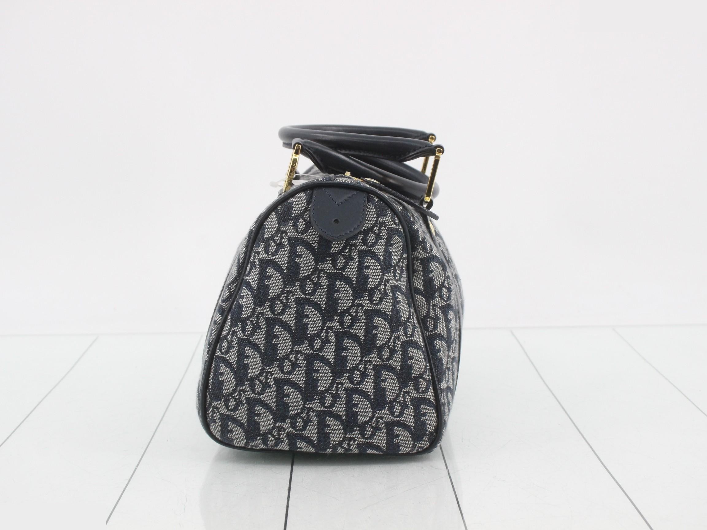 Trotter (bag) - Mini Boston bag - Monogram - 25 — view 4