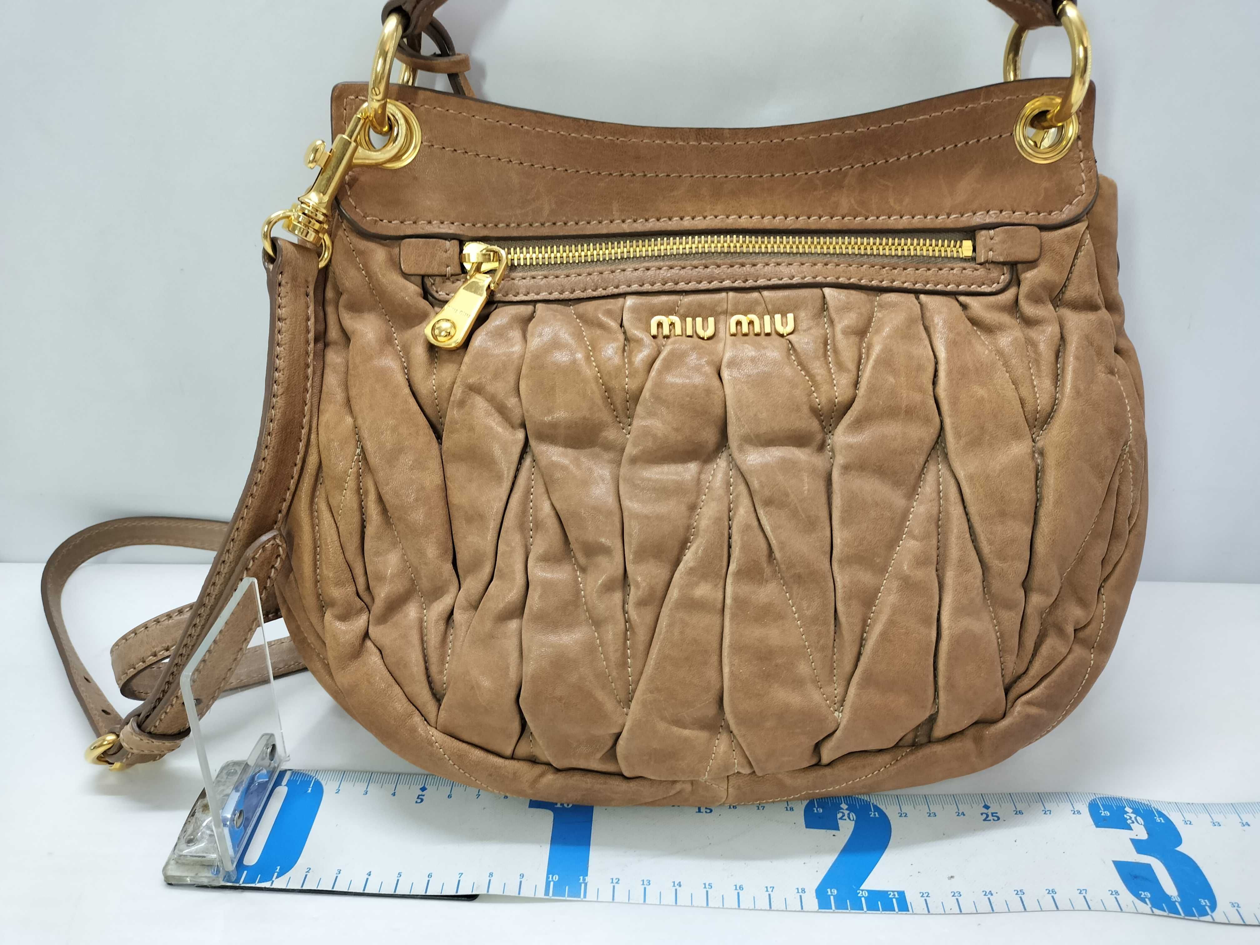 Matelassé Leather One-Shoulder Bag (Shoulder Bag) — view 2
