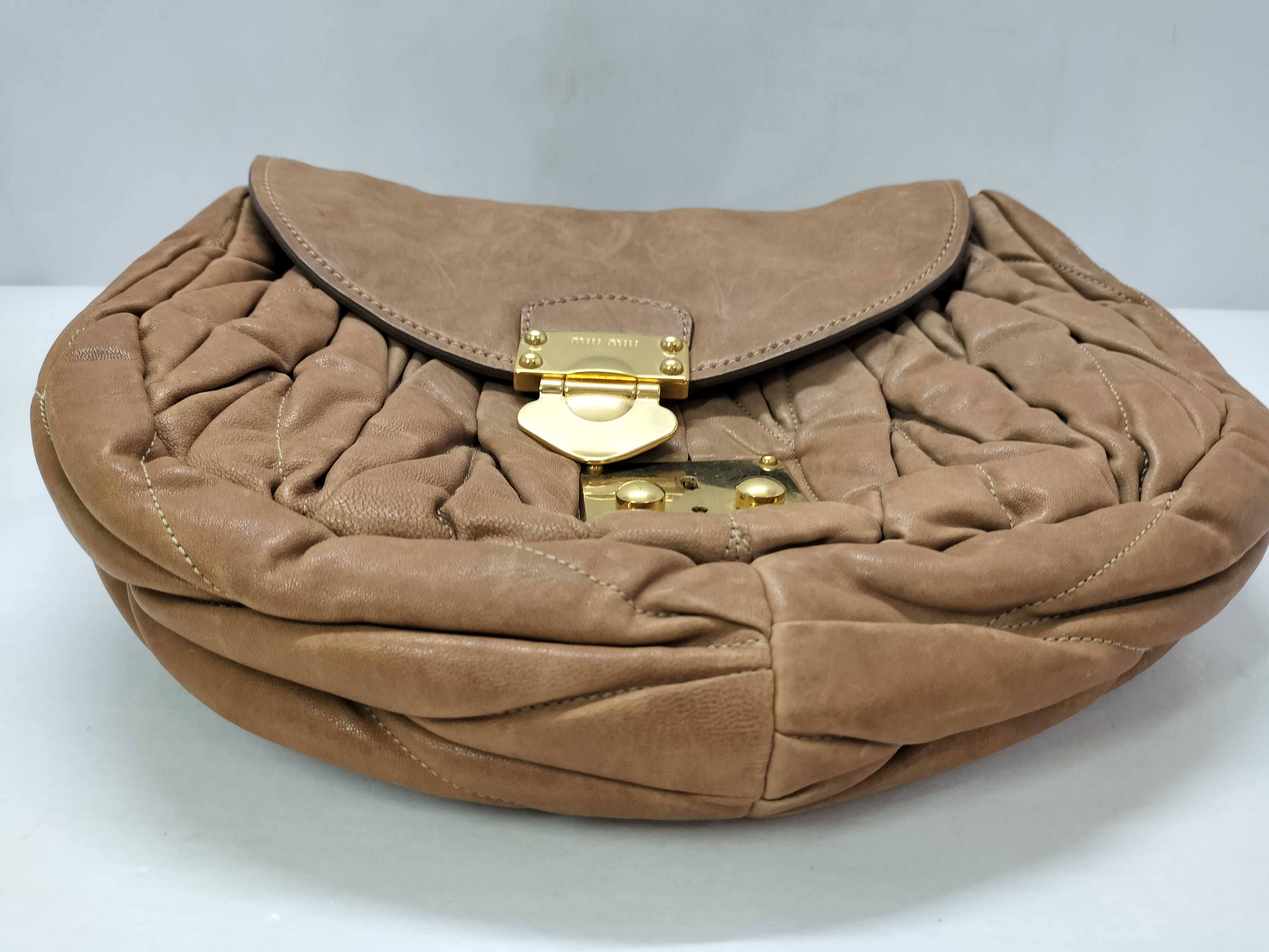 Matelassé Leather One-Shoulder Bag (Shoulder Bag) — view 15