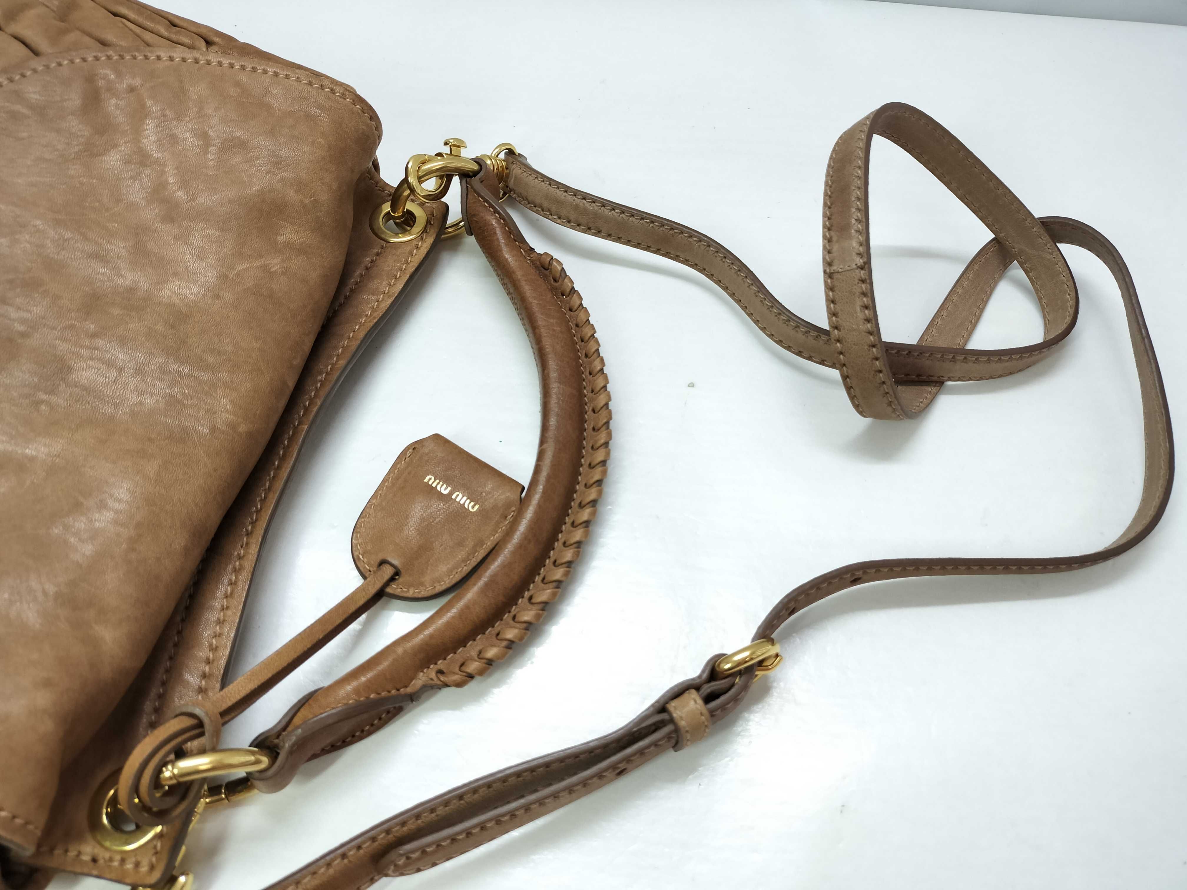 Matelassé Leather One-Shoulder Bag (Shoulder Bag) — view 3