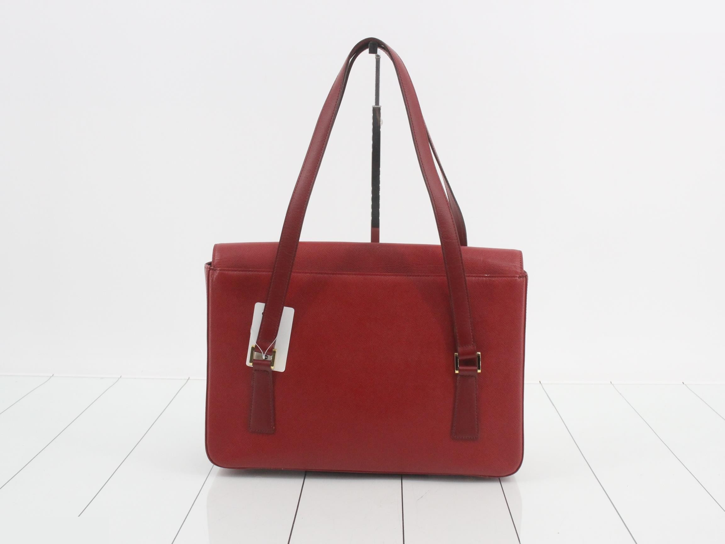 Other lines: Bags/Shoulder bags, Leather, Red — view 2