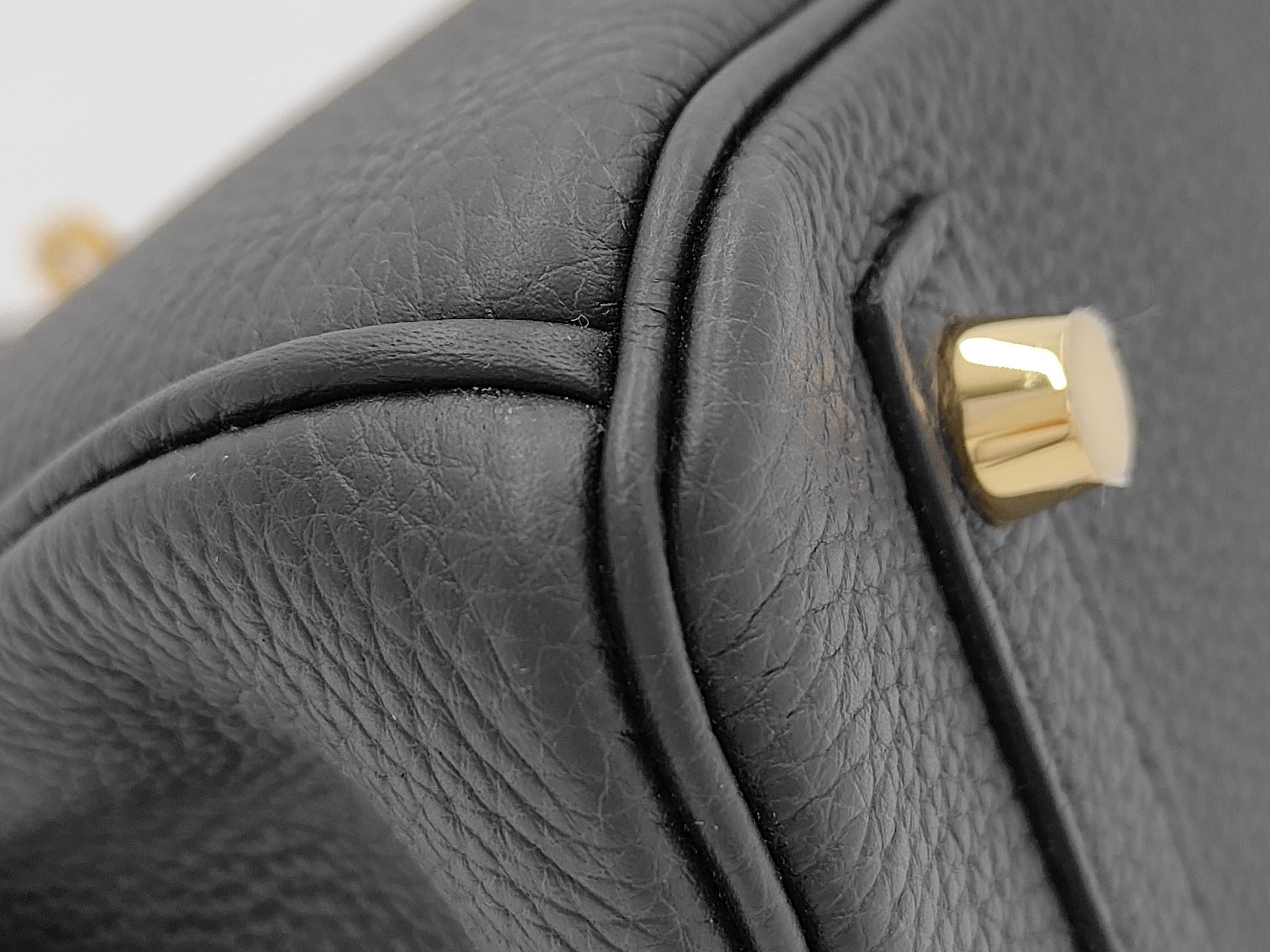 Birkin 25 Togo Black Handbag with Gold Hardware (K Stamp) — view 4