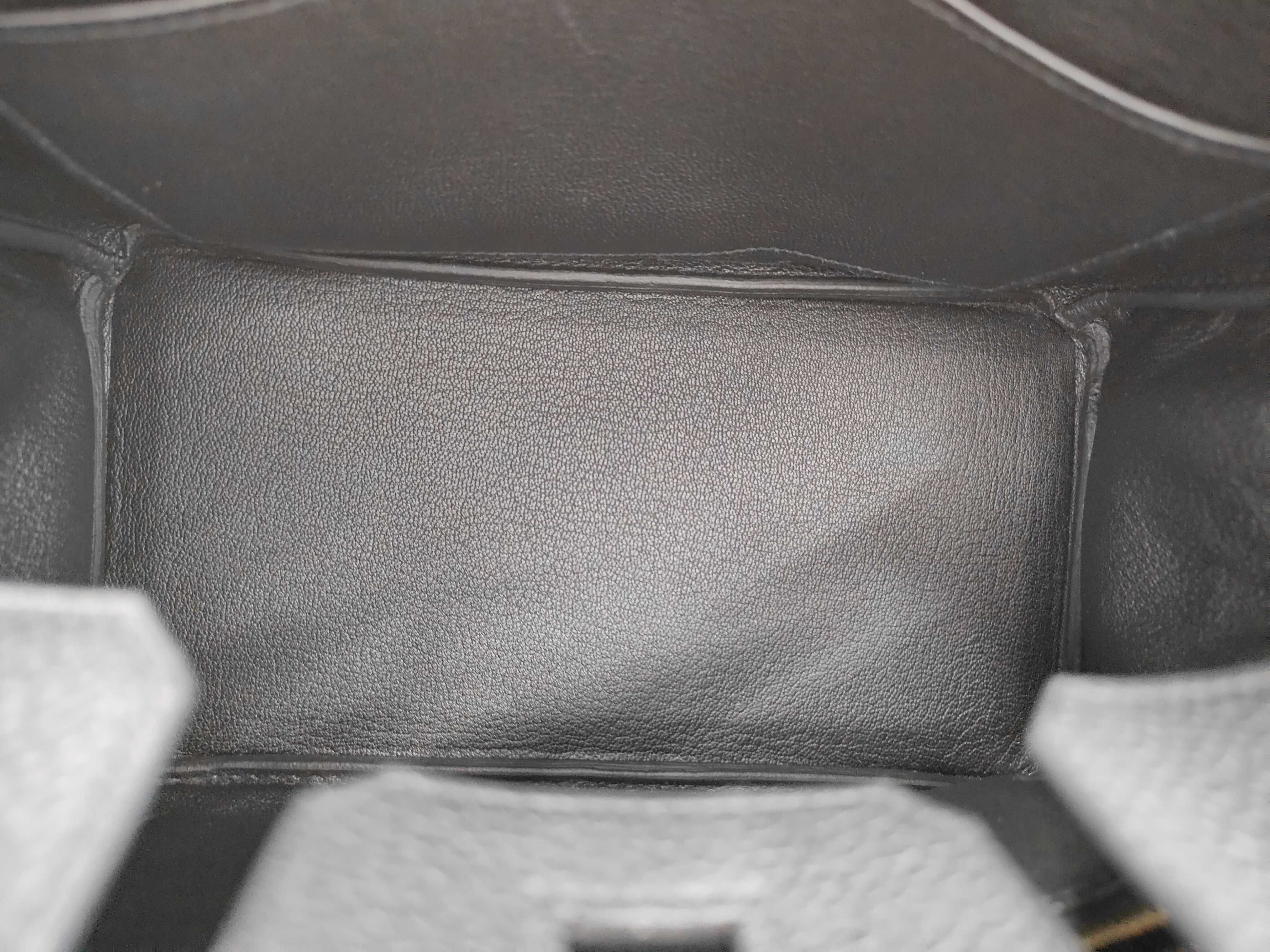 Birkin 25 Togo Black Handbag with Gold Hardware (K Stamp) — view 7