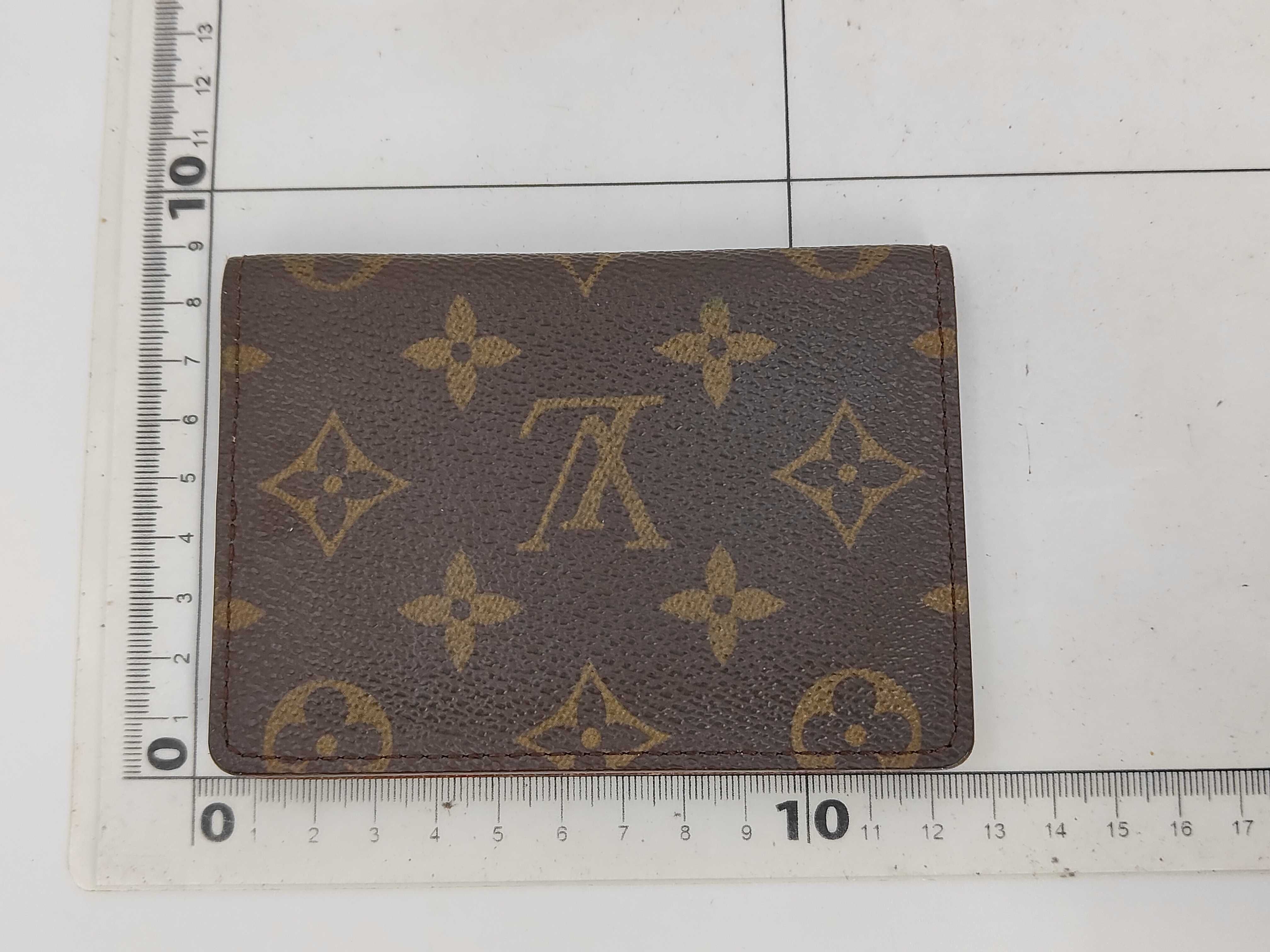 M60533 Monogram Porte 2 Cartes Vertical Card Case — view 2