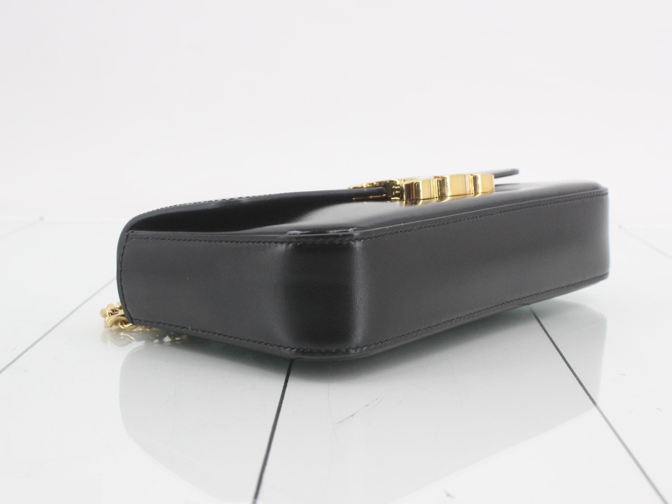 Claude Chain Shoulder Bag - Leather Chain One-Shoulder Bag - Black — view 5