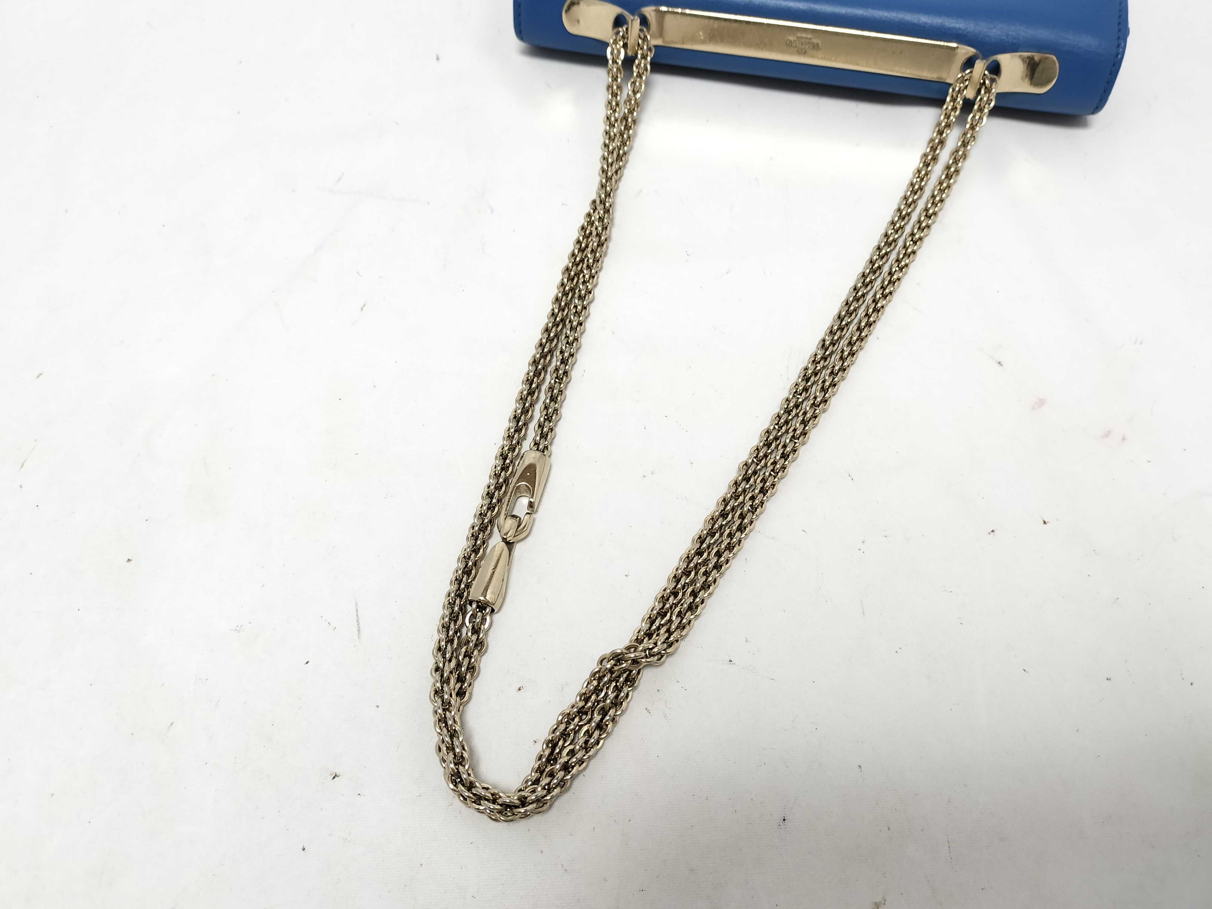 Chain Bag, Blue Shoulder Bag — view 3