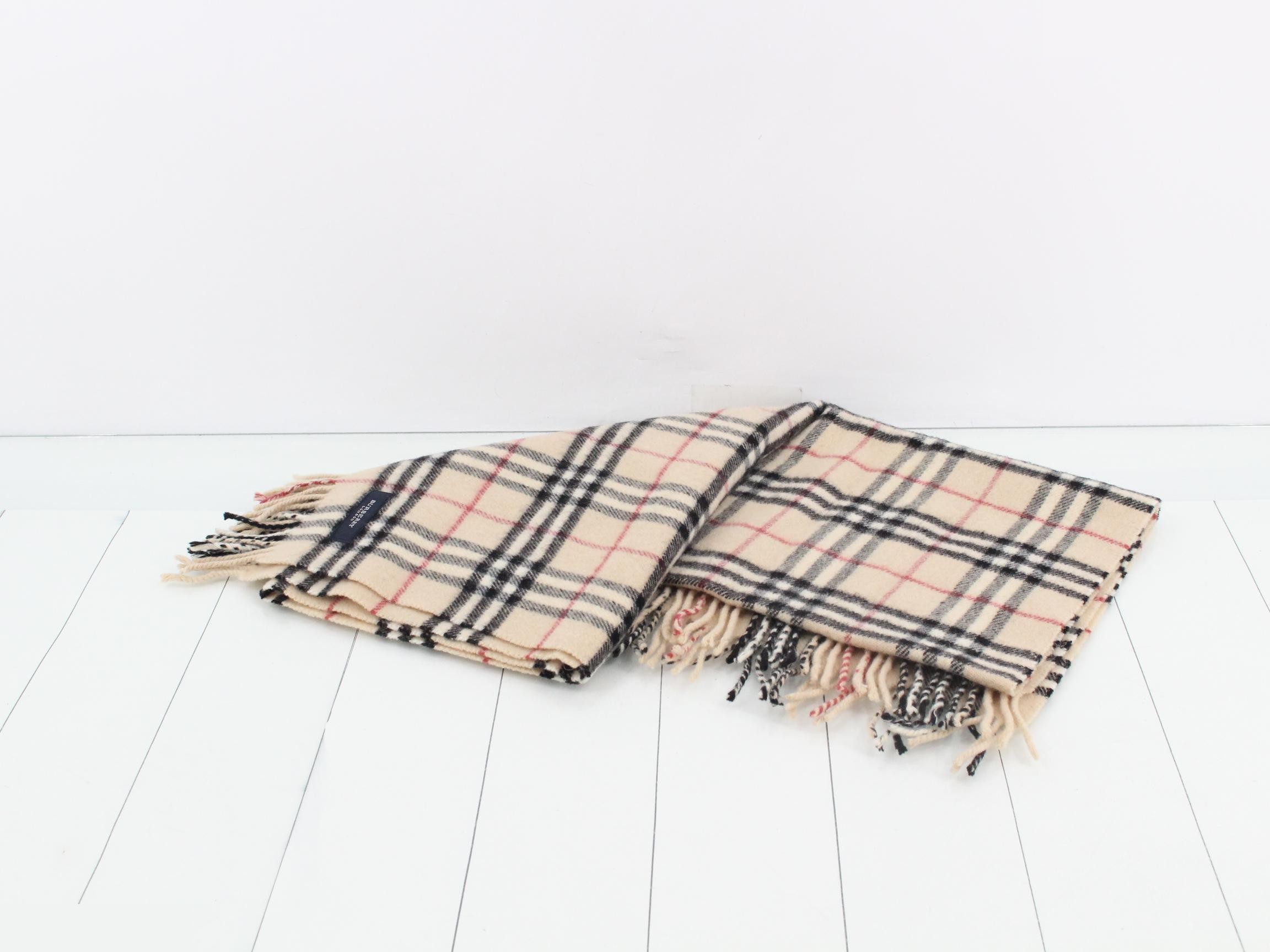 Other items: accessories, shawls (lap blankets) — view 3