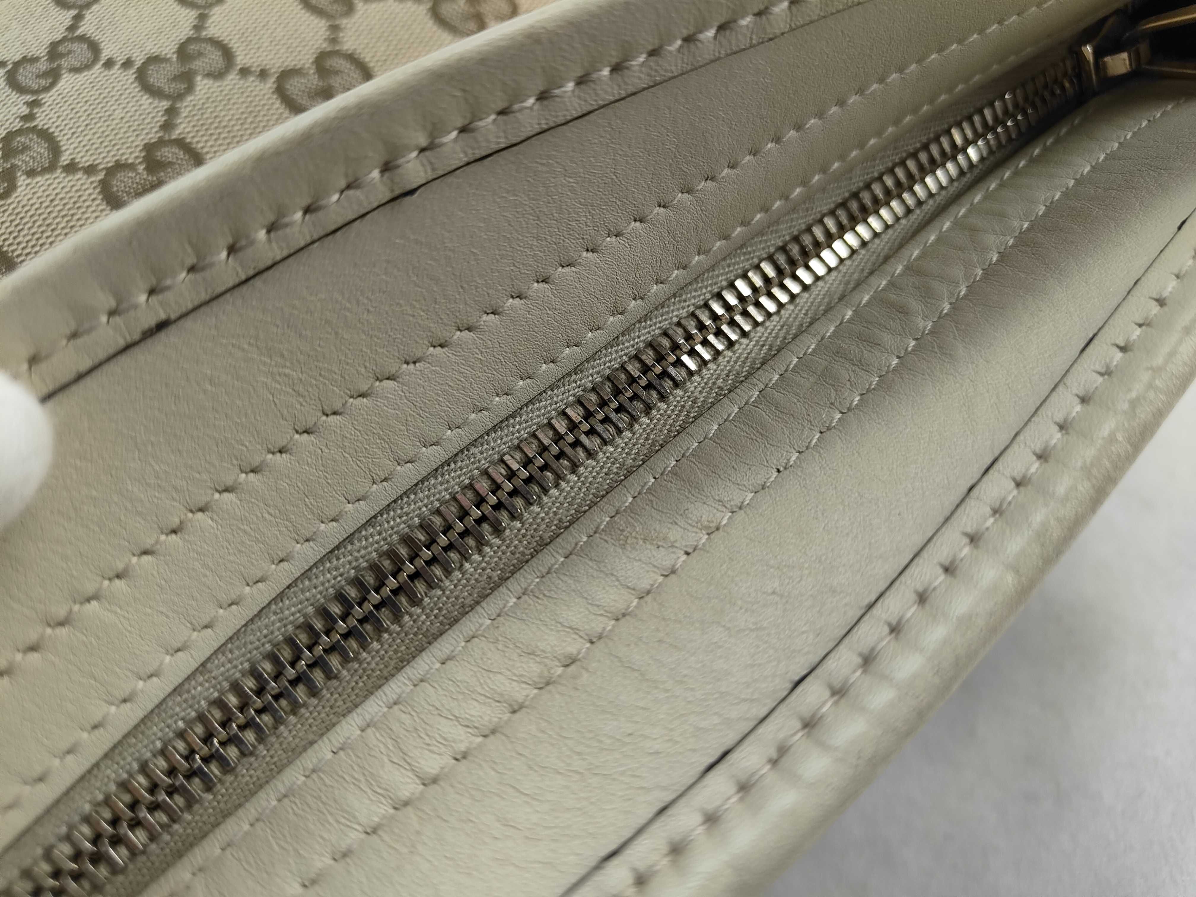 GG Canvas Shoulder Bag 388930 — view 9