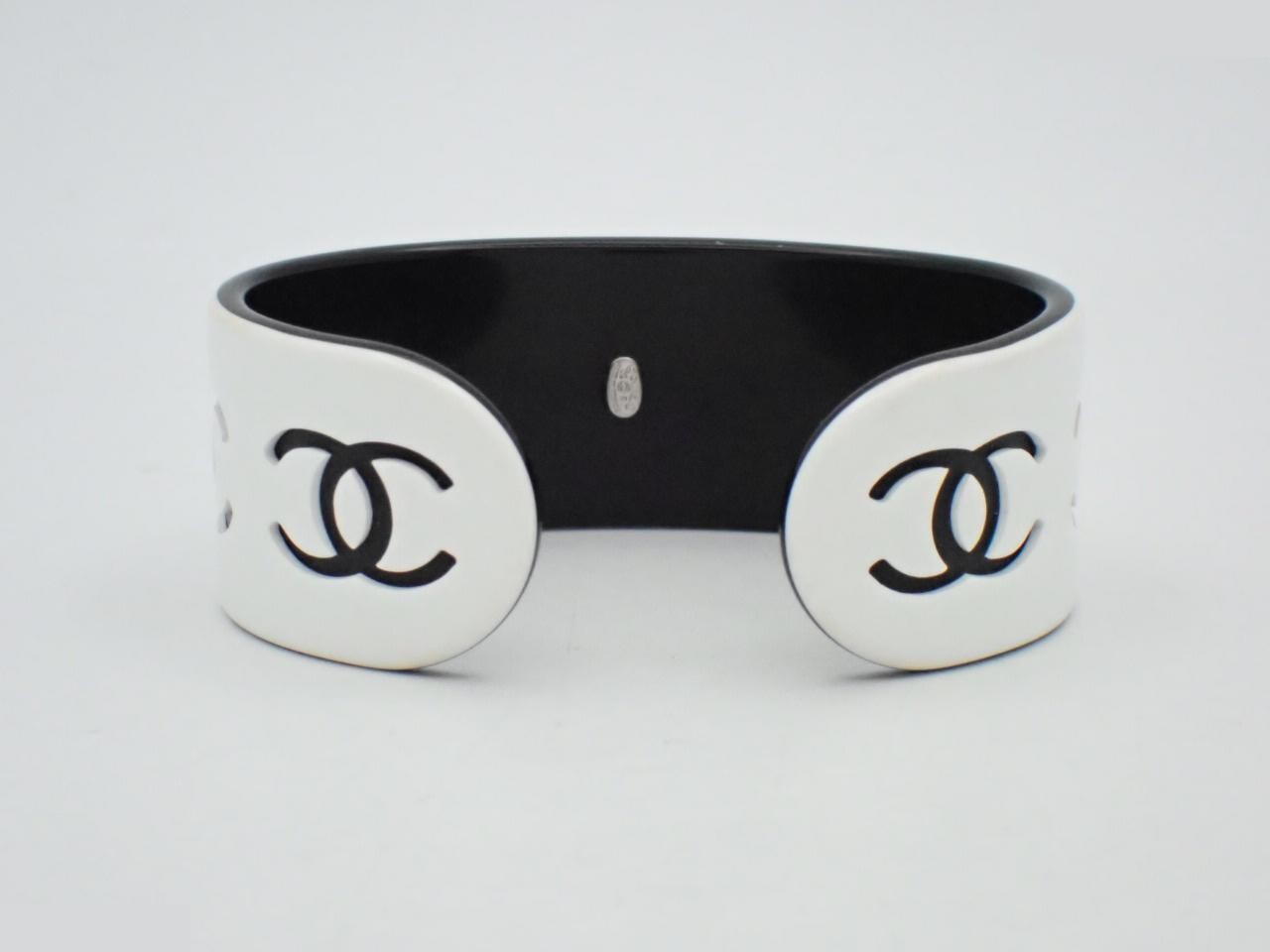 bangle, model 02P, with Coco Mark, wrist circumference approximately 14cm. — view 2