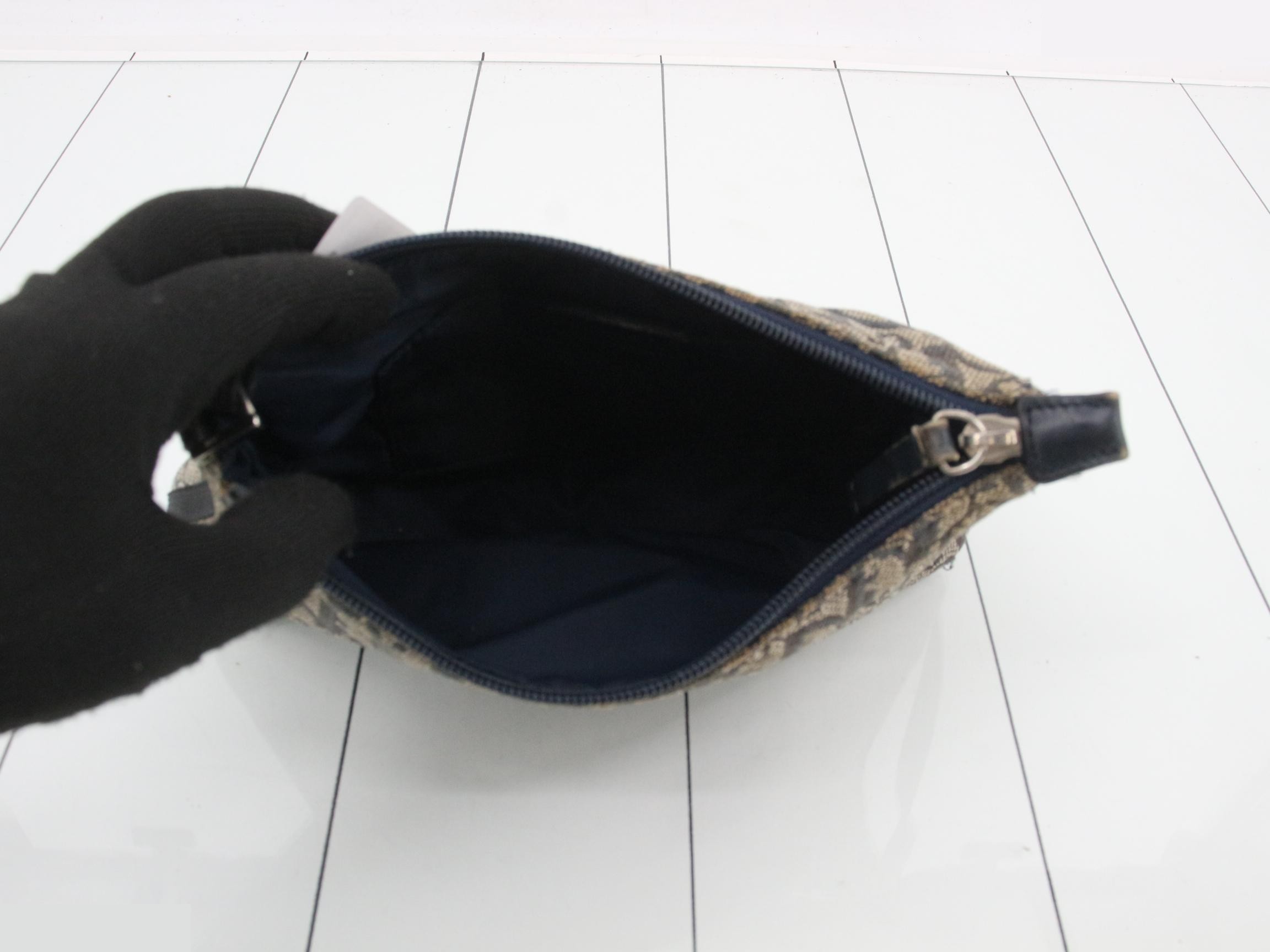 Trotter Accessory Pouch — view 4