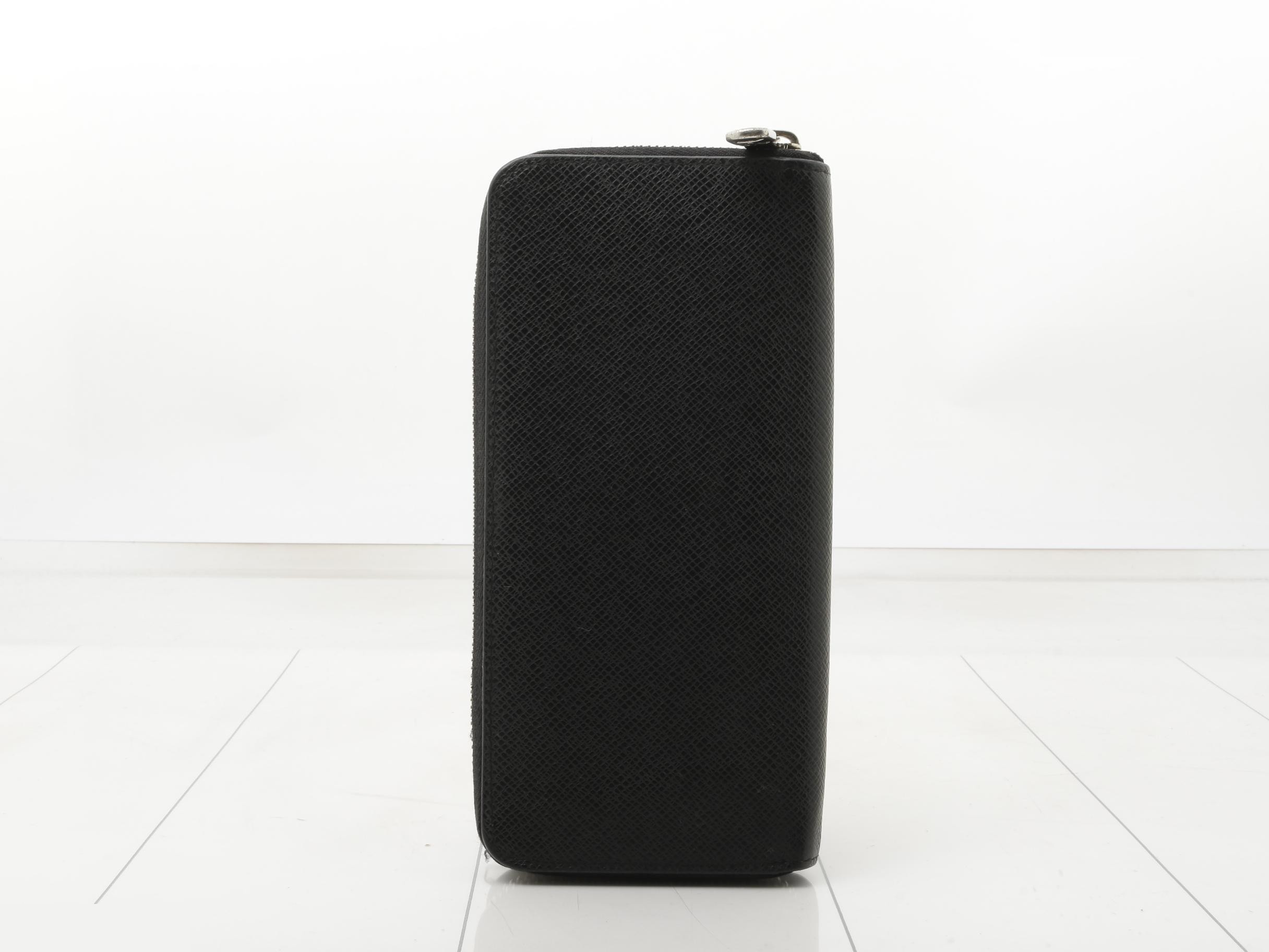 Taiga Zippy Wallet Vertical M30503 — view 2