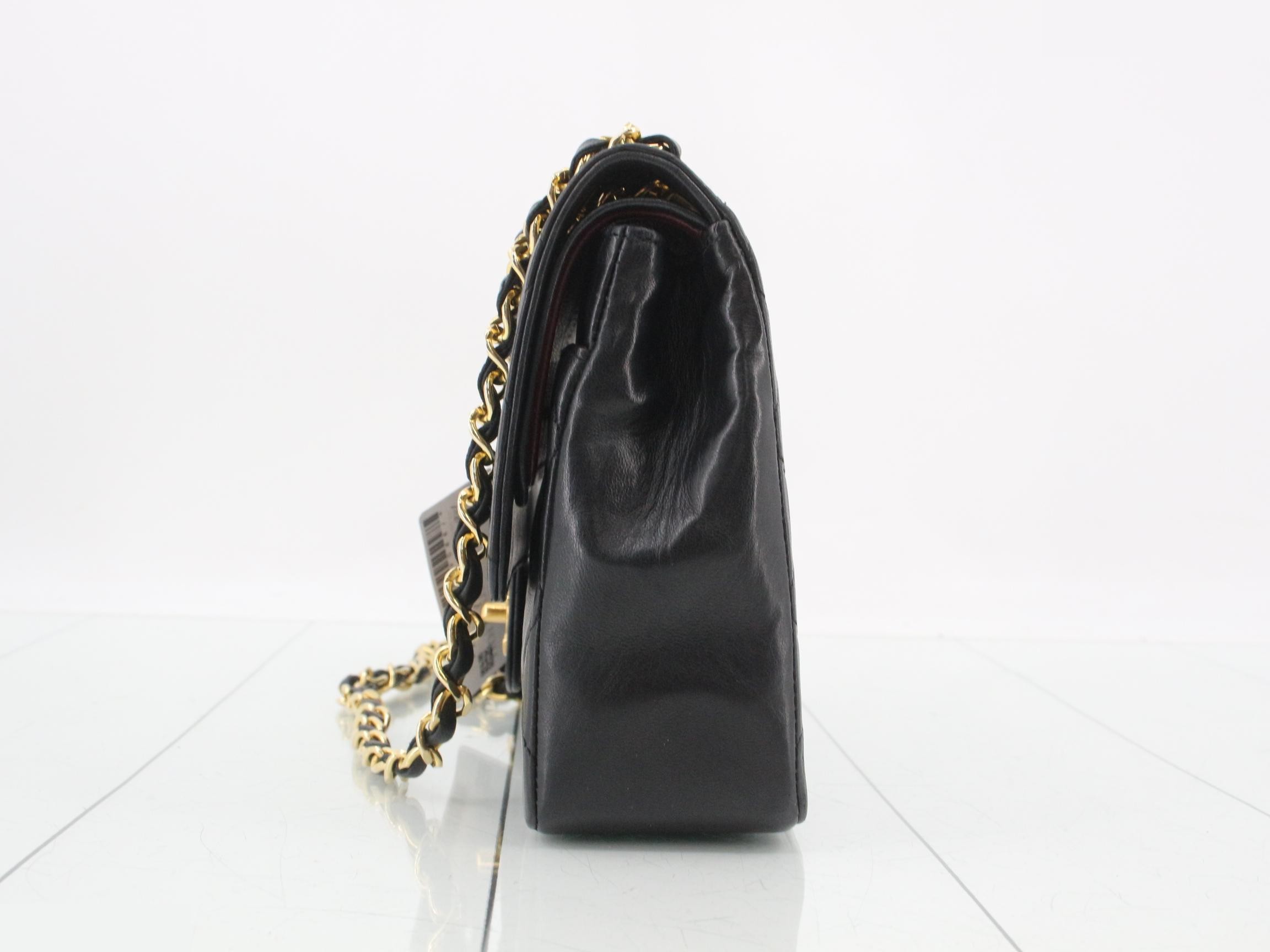 Matelassé (bag) - Shoulder bag — view 3