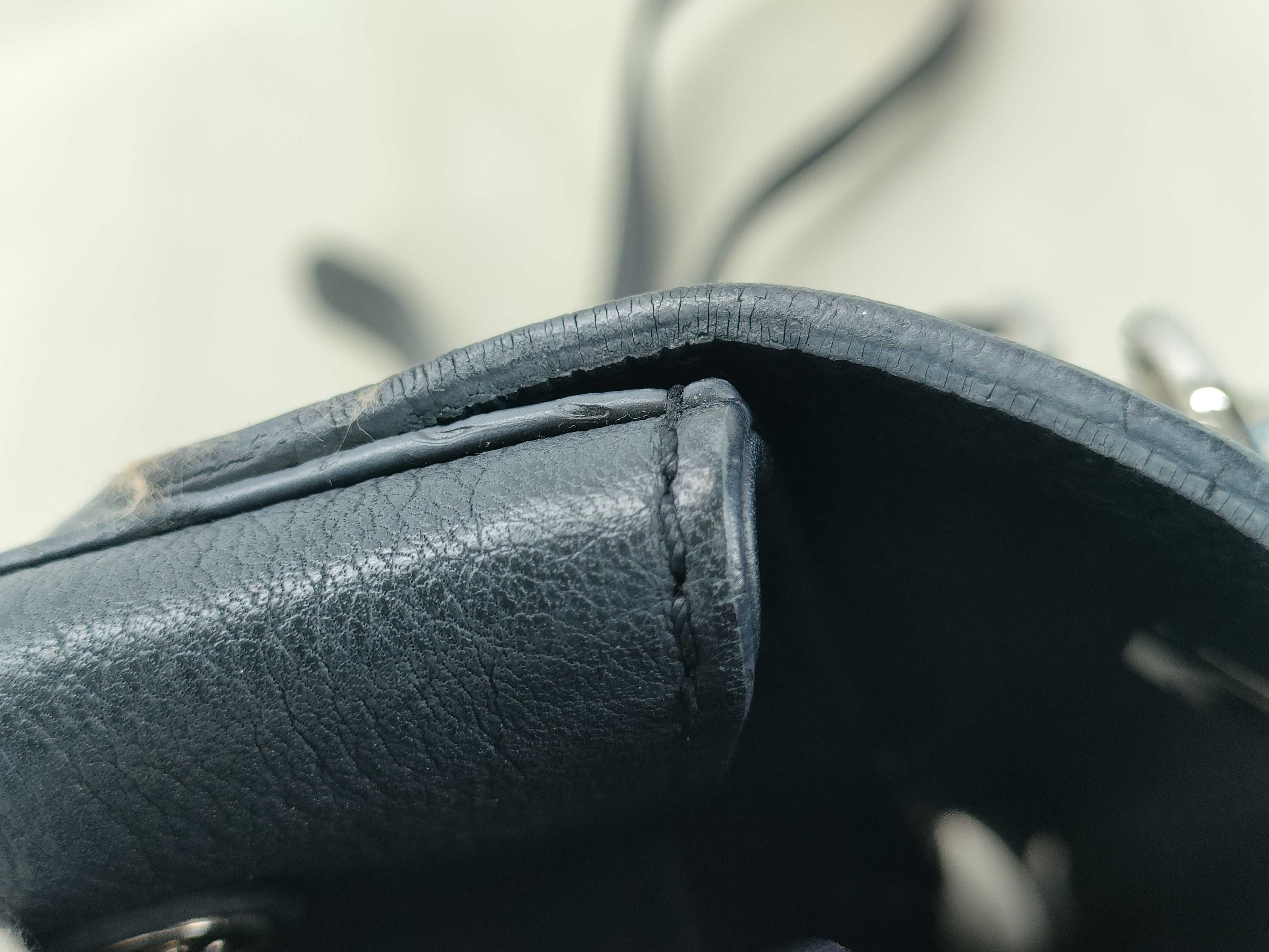 MY-Lockme Cartable M50250 FL00117 Black LV Logo & Leather - Grad Shoulder Bag — view 14