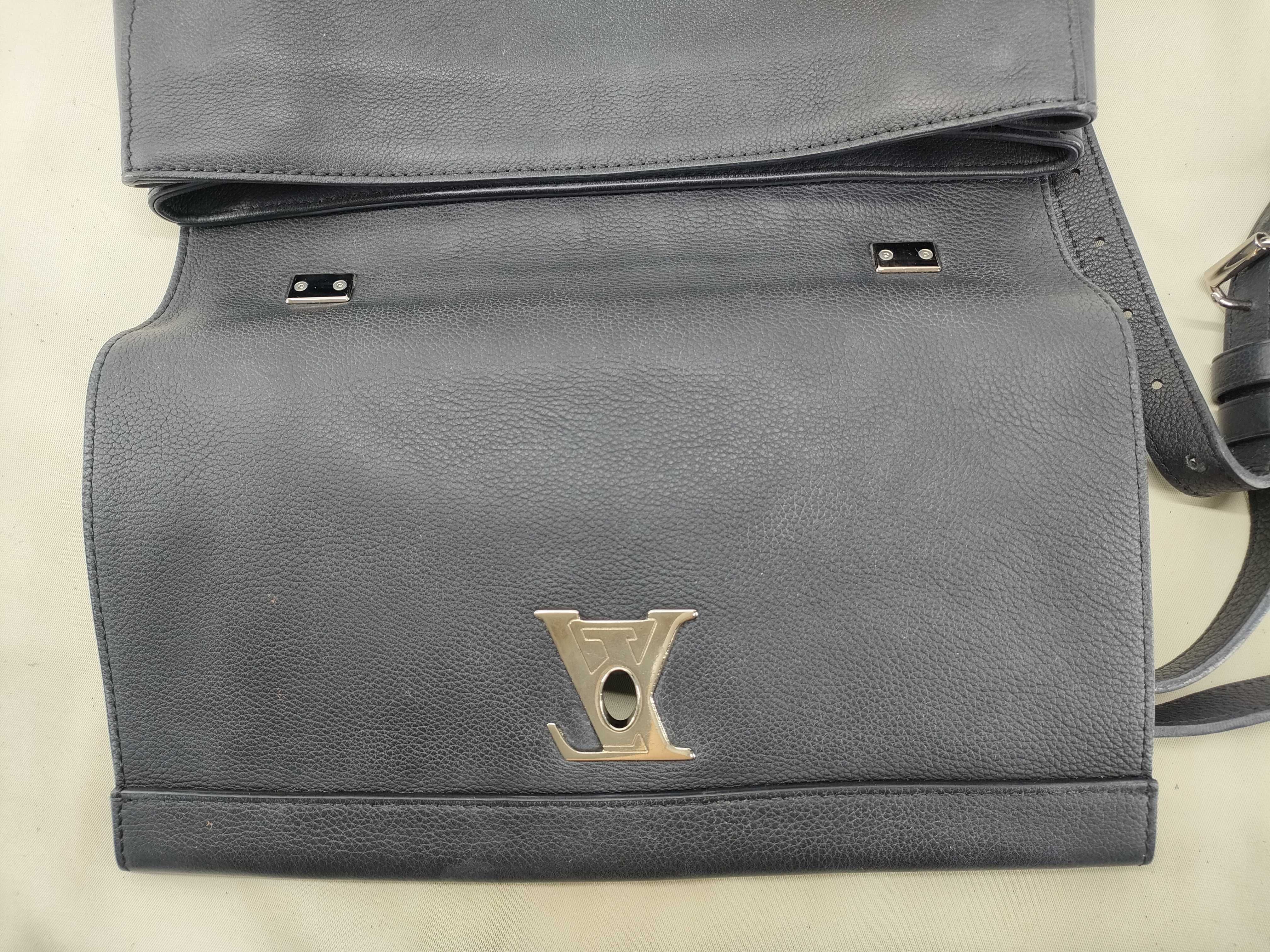 MY-Lockme Cartable M50250 FL00117 Black LV Logo & Leather - Grad Shoulder Bag — view 9