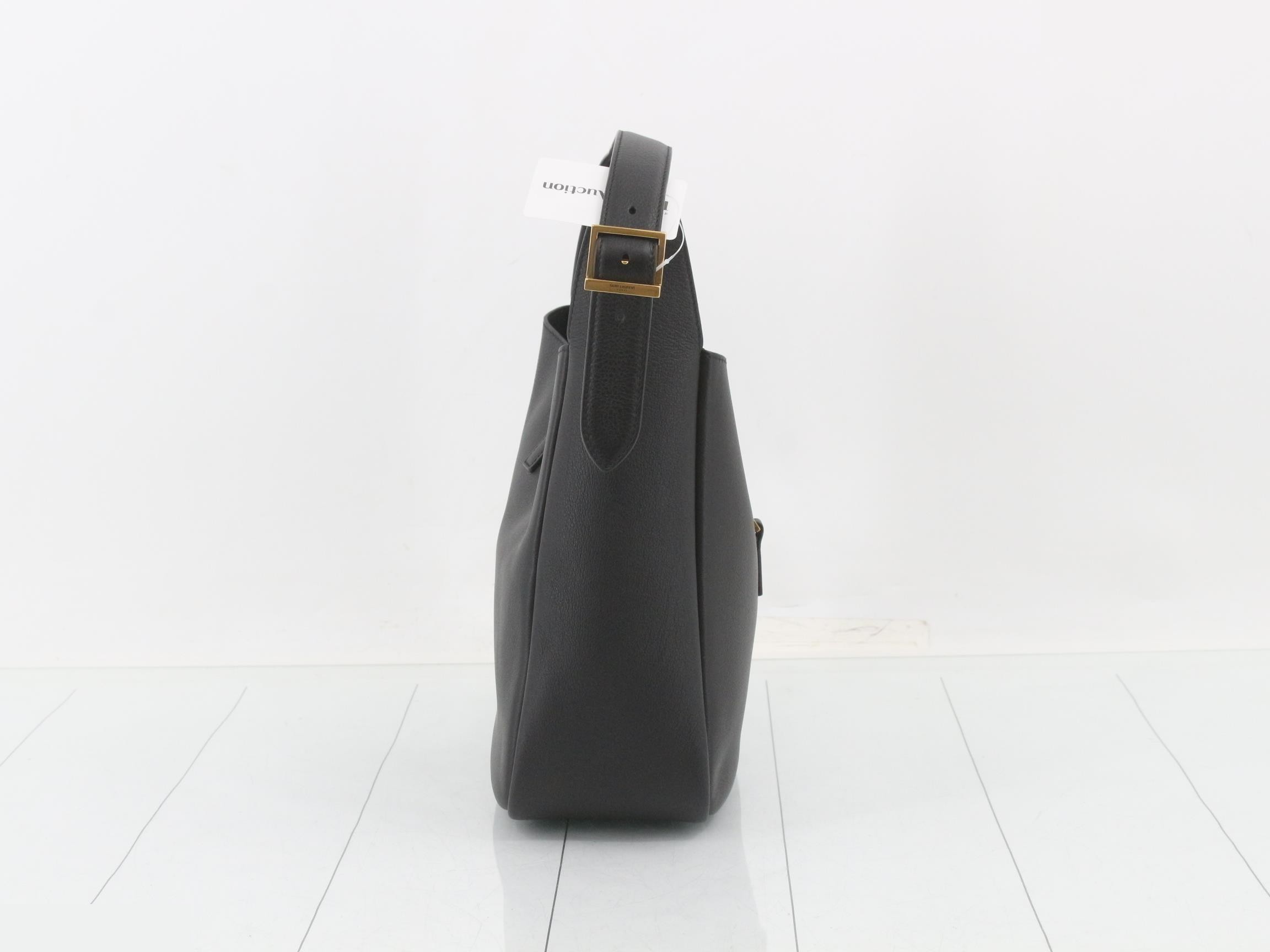 Le Cincassette Leather One-Shoulder Bag, Black — view 4