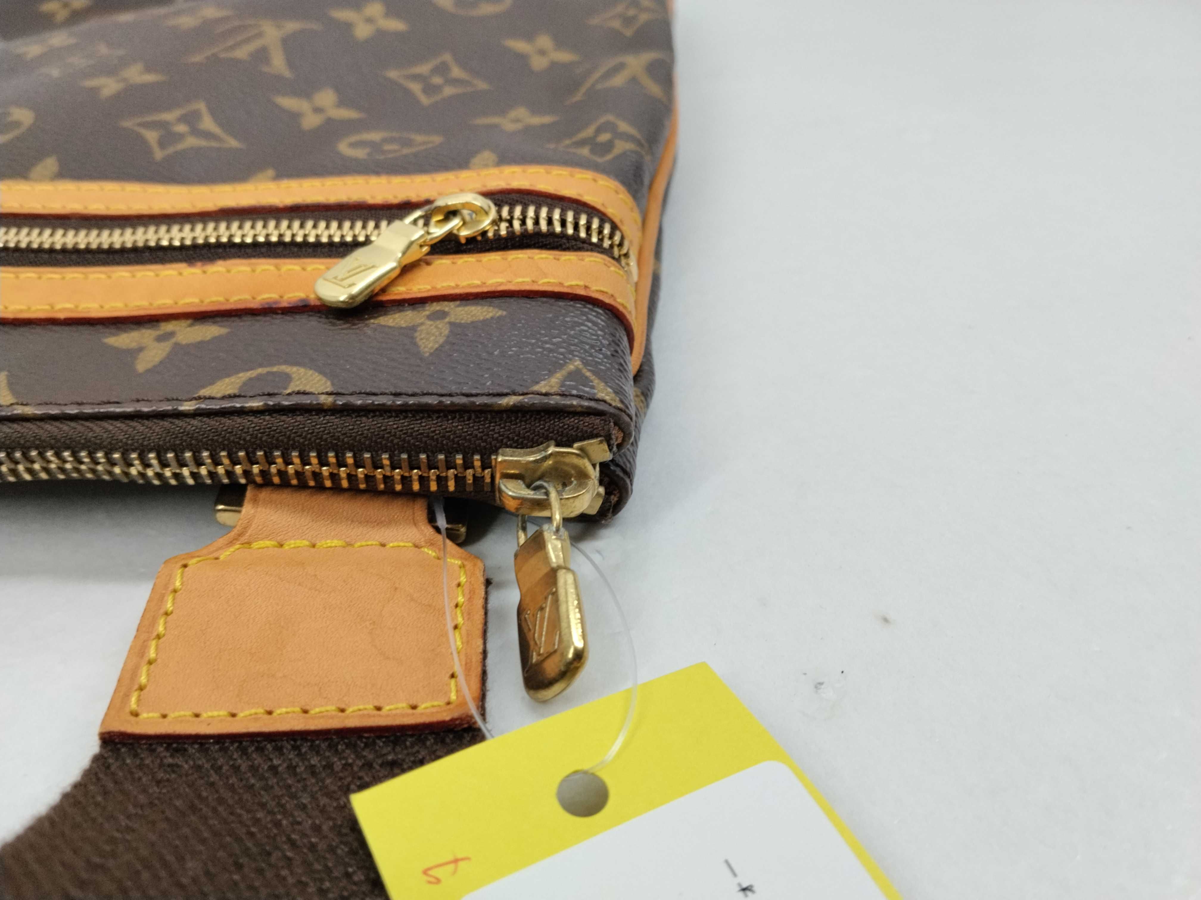 Monogram M40044 Pochette Bosphore Shoulder Bag — view 9