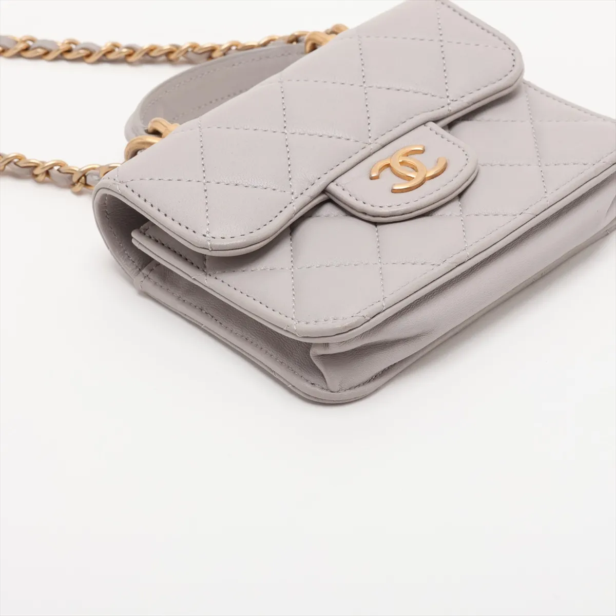 Matelassé Lambskin 2-Way Handbag, Gray with Gold Hardware, Item Number 31528287 (Serial Number 31) — view 4