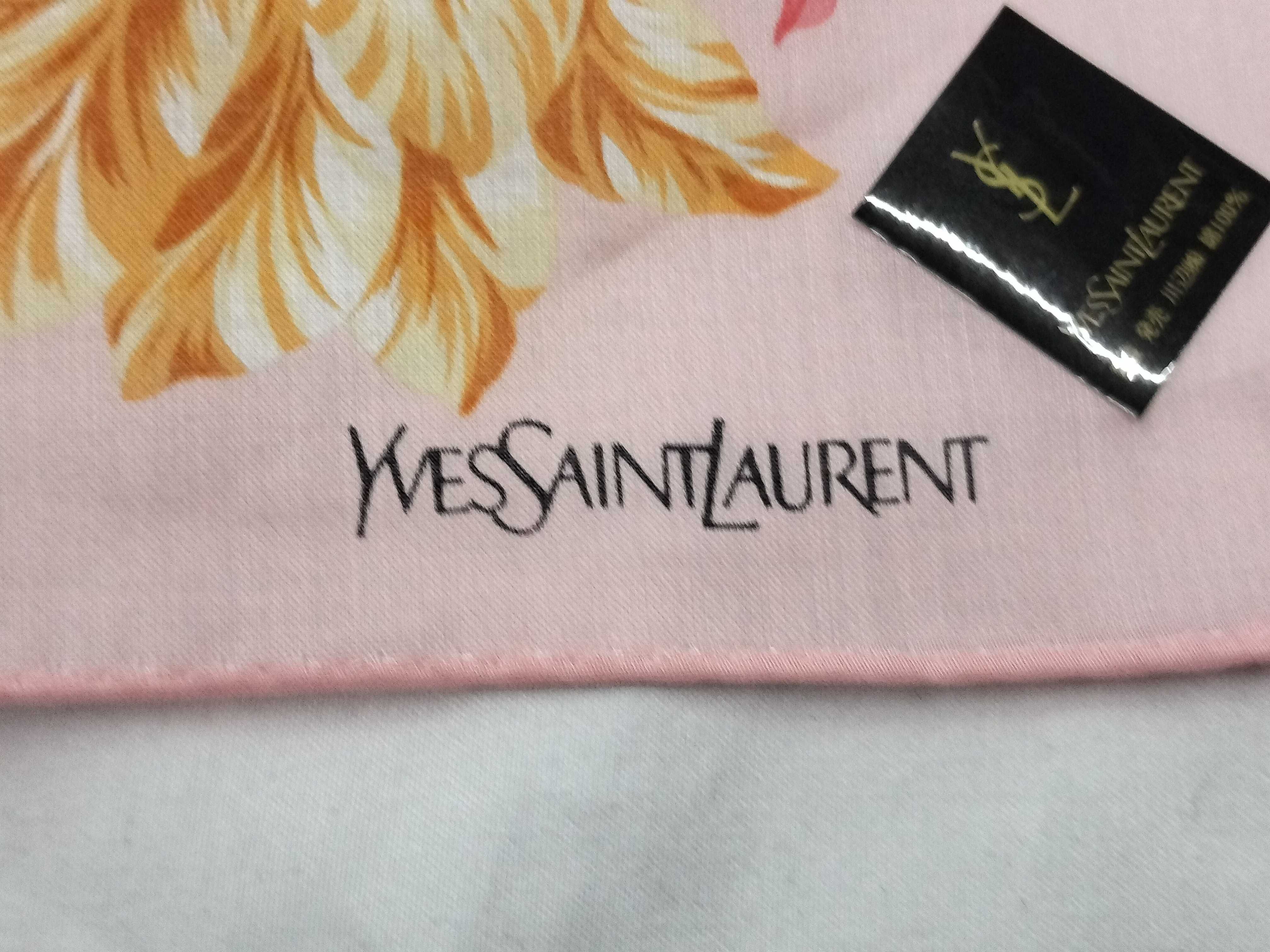 handkerchief/scarf with sticker, tulip design, pink, and other accessories. — view 3