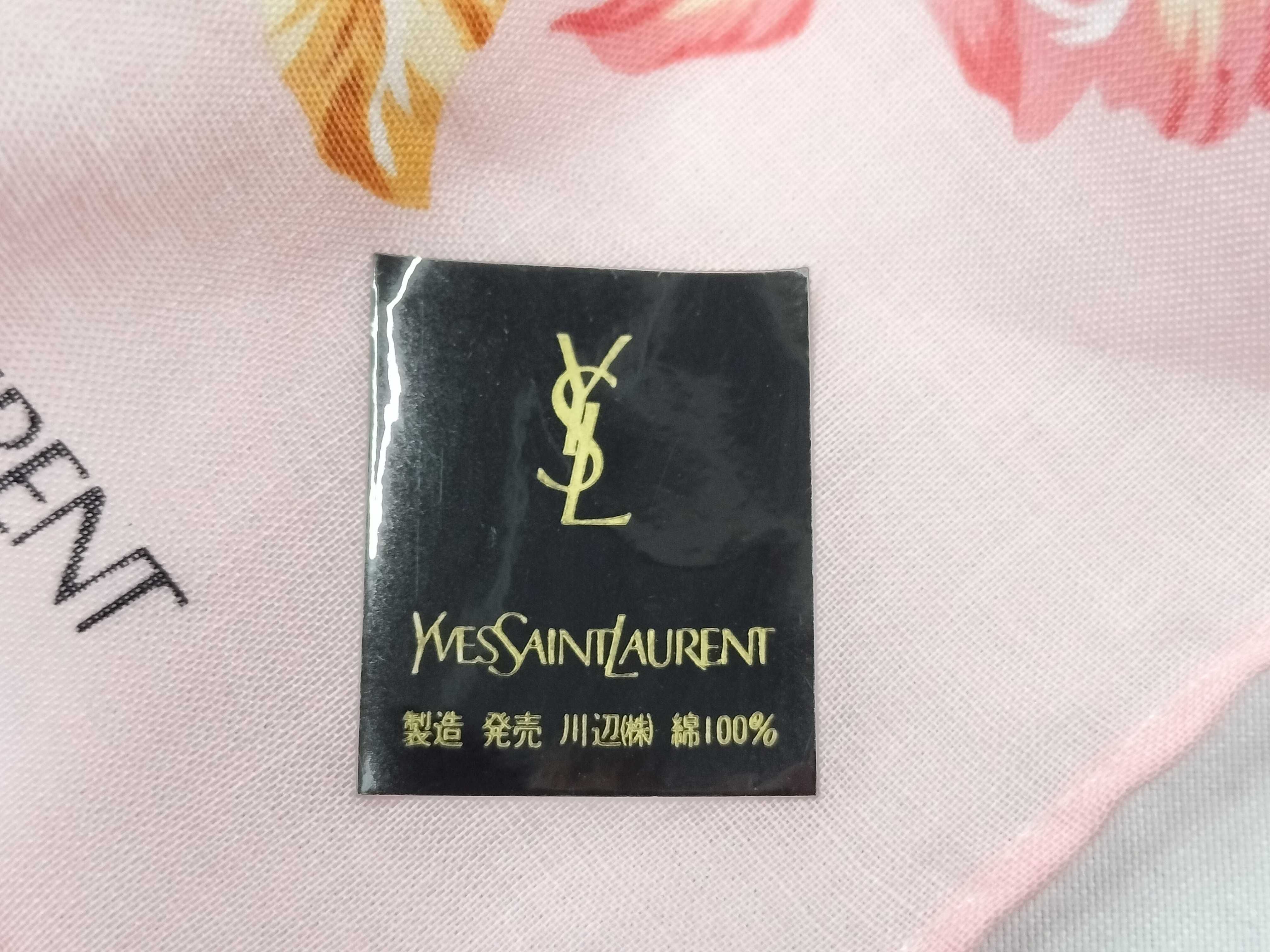 handkerchief/scarf with sticker, tulip design, pink, and other accessories. — view 4