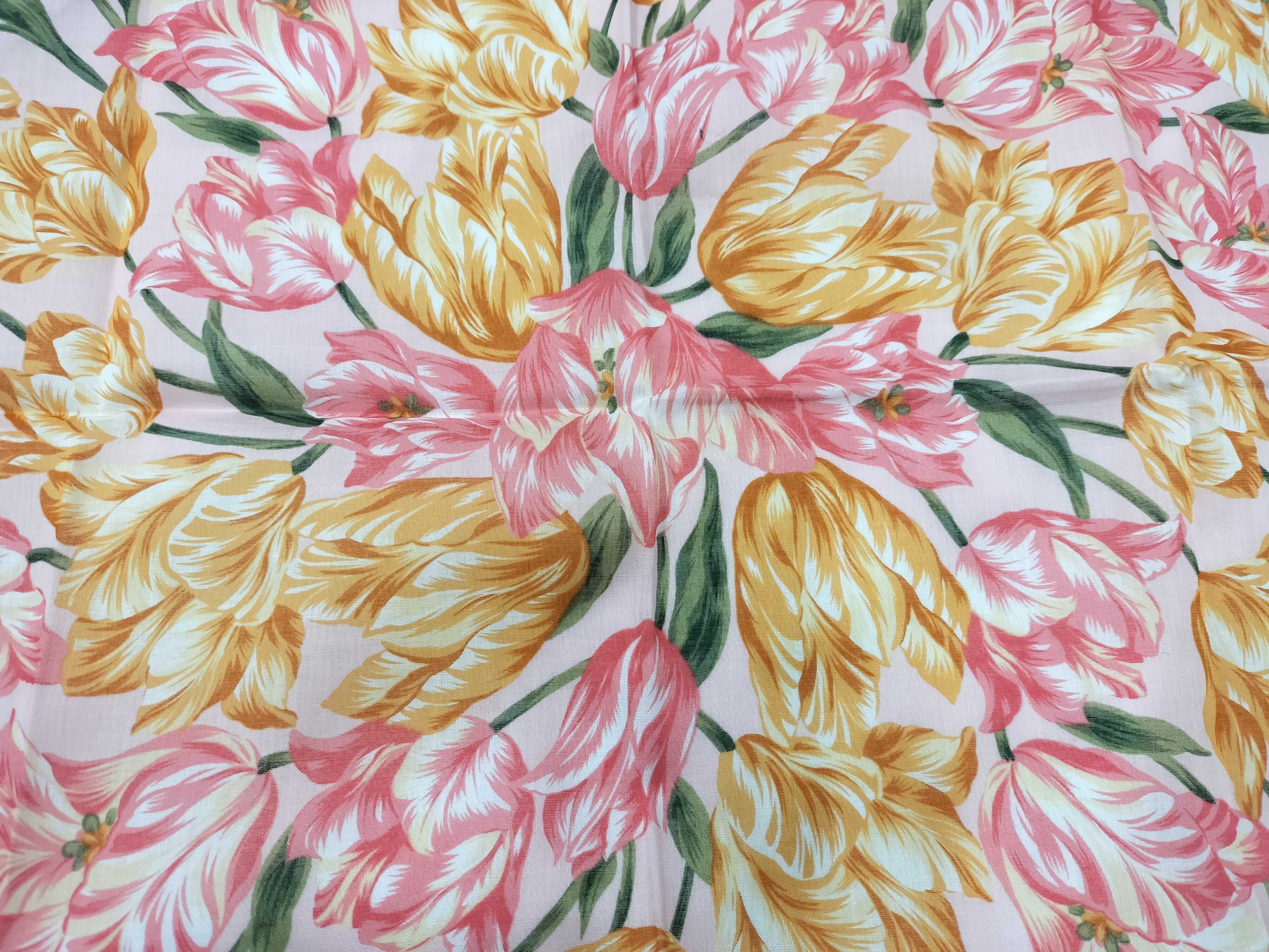 handkerchief/scarf with sticker, tulip design, pink, and other accessories. — view 6
