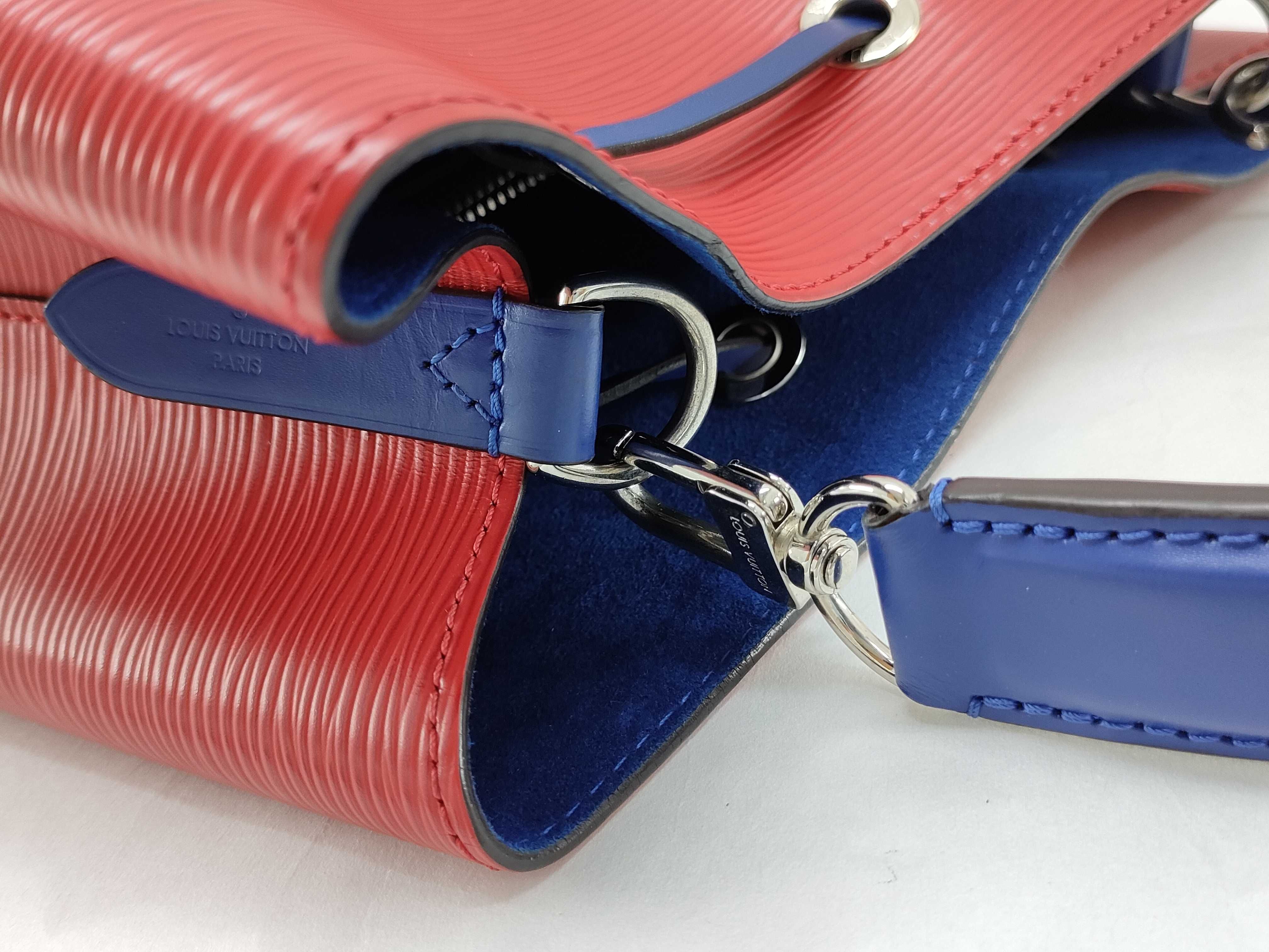 Epi NeoNoe M54365 Shoulder Bag — view 5
