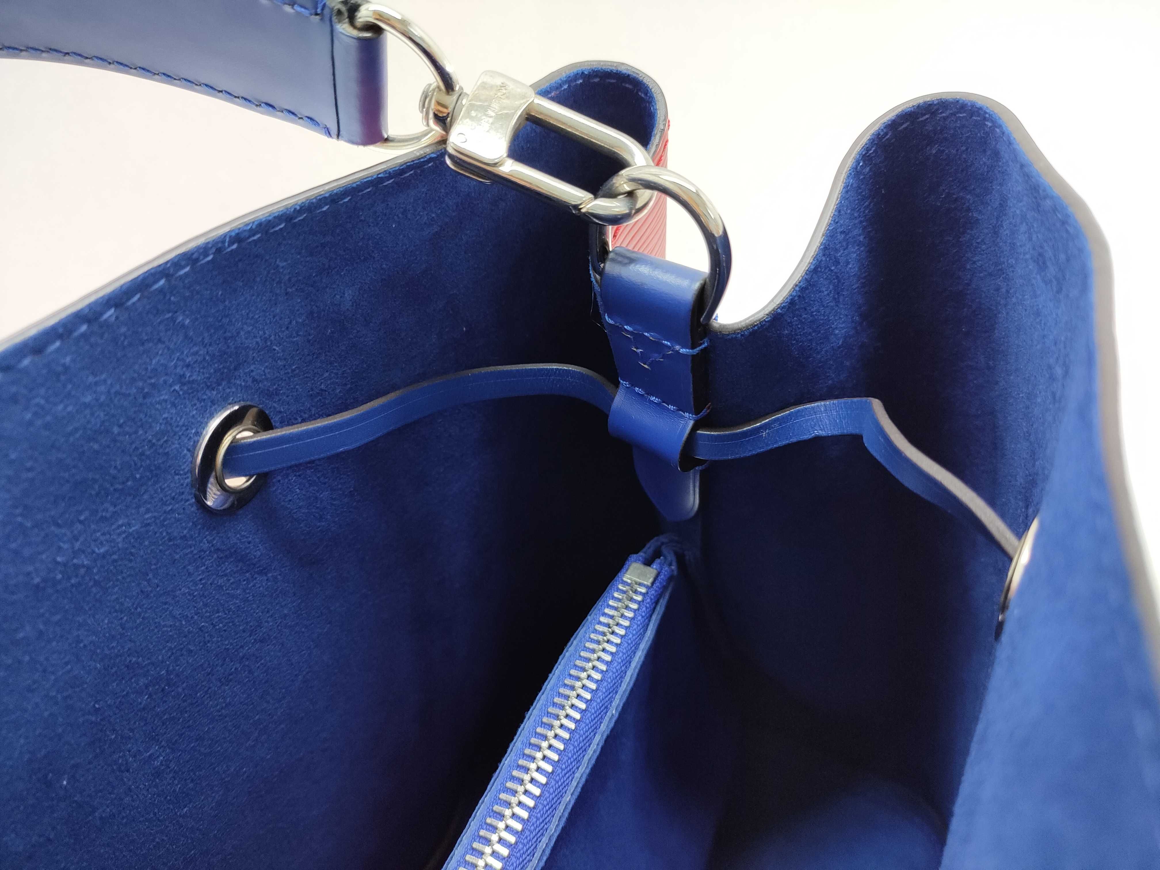 Epi NeoNoe M54365 Shoulder Bag — view 8
