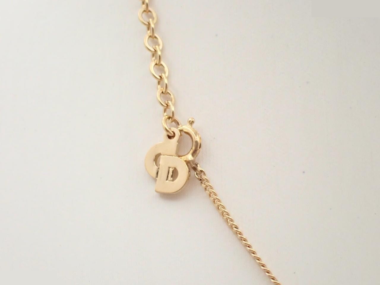 Other lines: Precious metal necklaces and pendants, chain approximately 42cm. — view 2