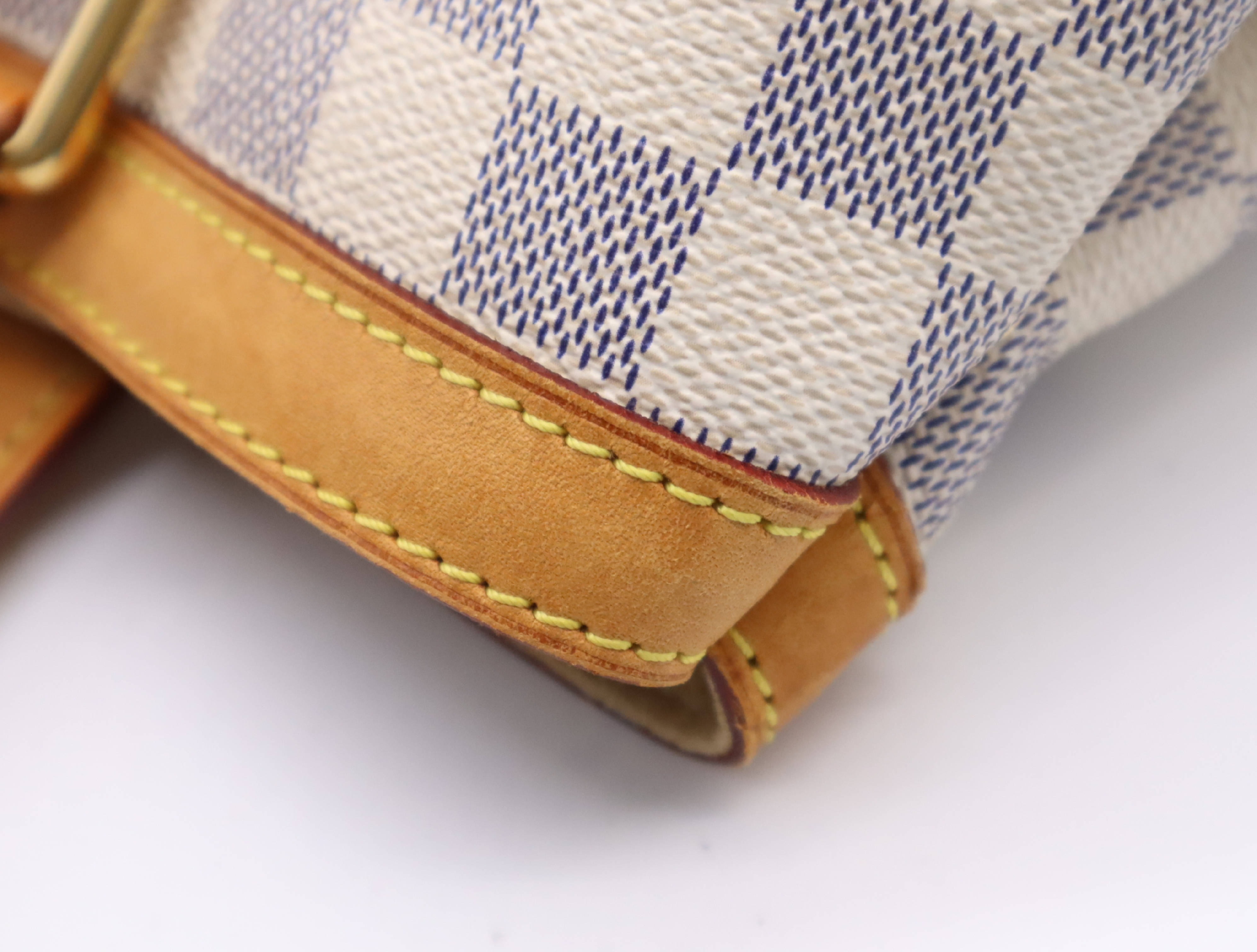 N51207 Azur Hampstead PM Handbag — view 11