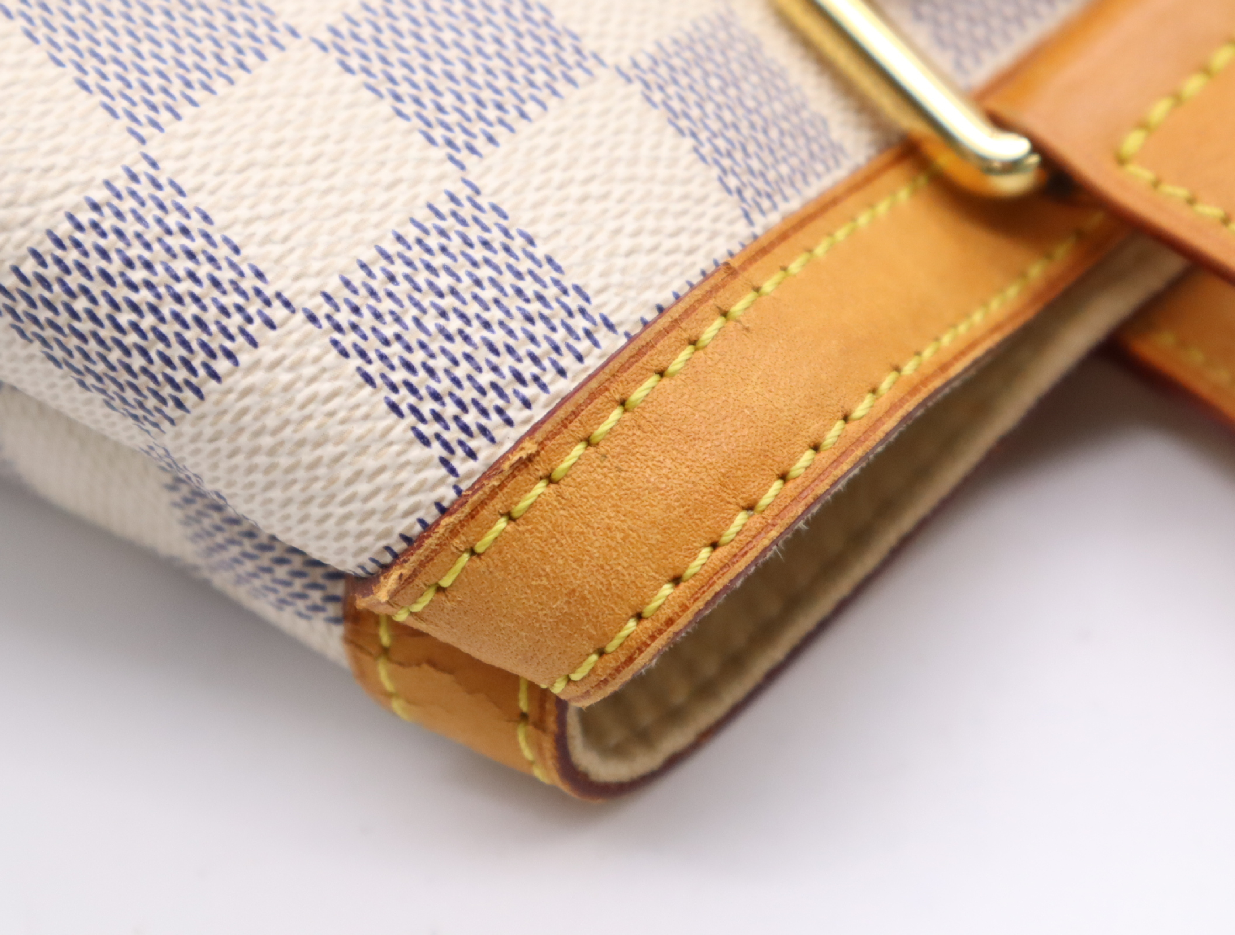N51207 Azur Hampstead PM Handbag — view 8