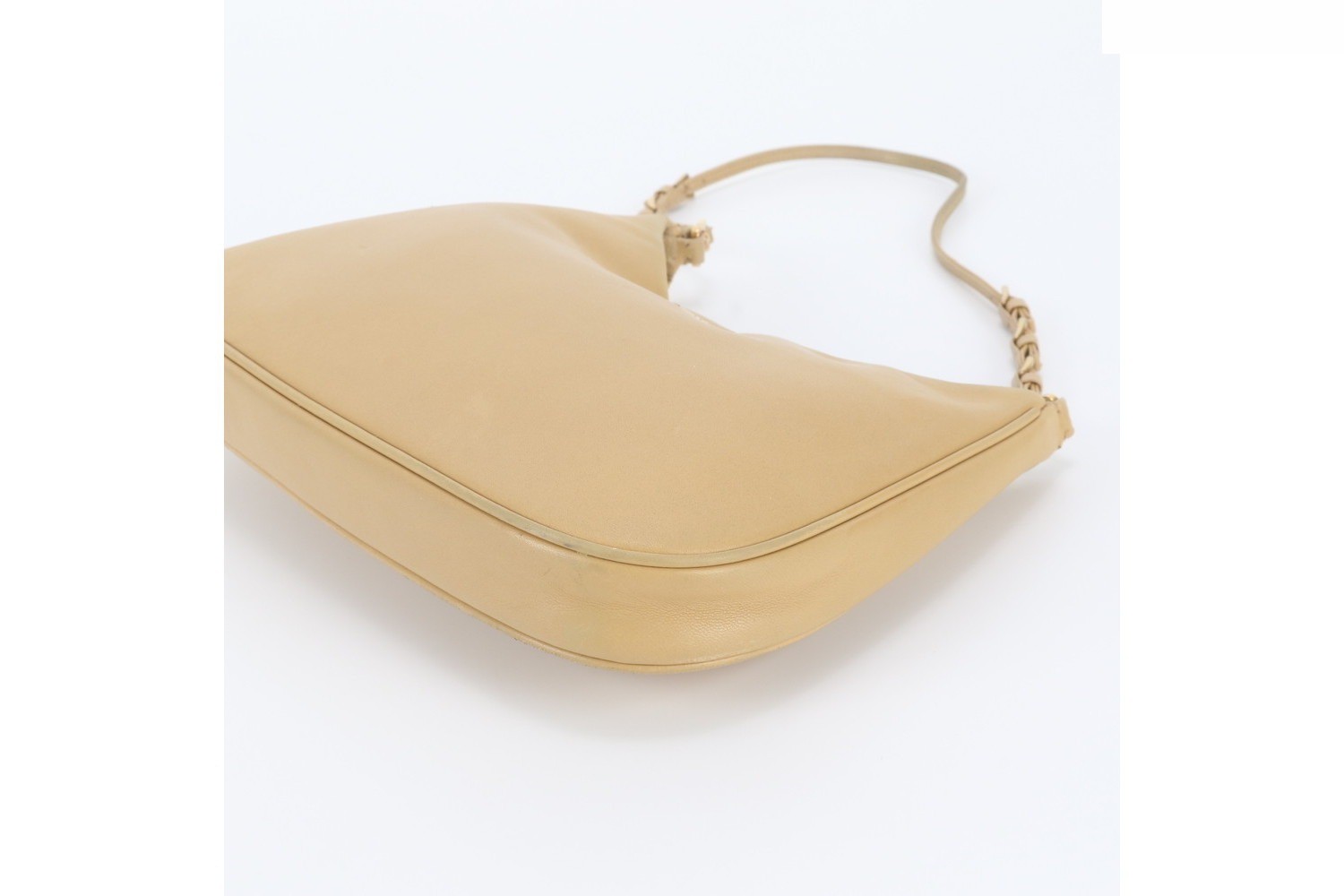 White tag included. Triangle logo leather shoulder bag. — view 4