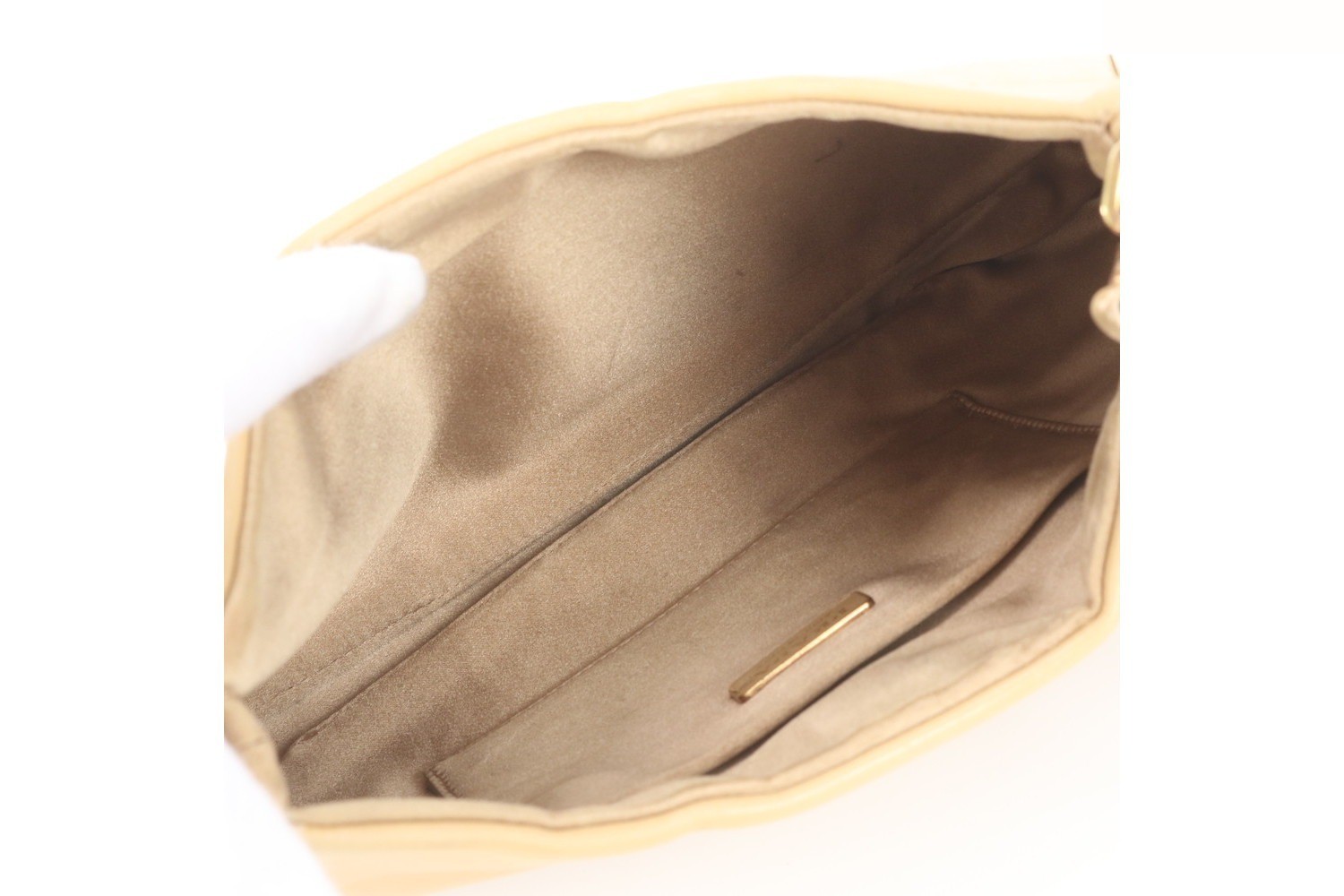 White tag included. Triangle logo leather shoulder bag. — view 6