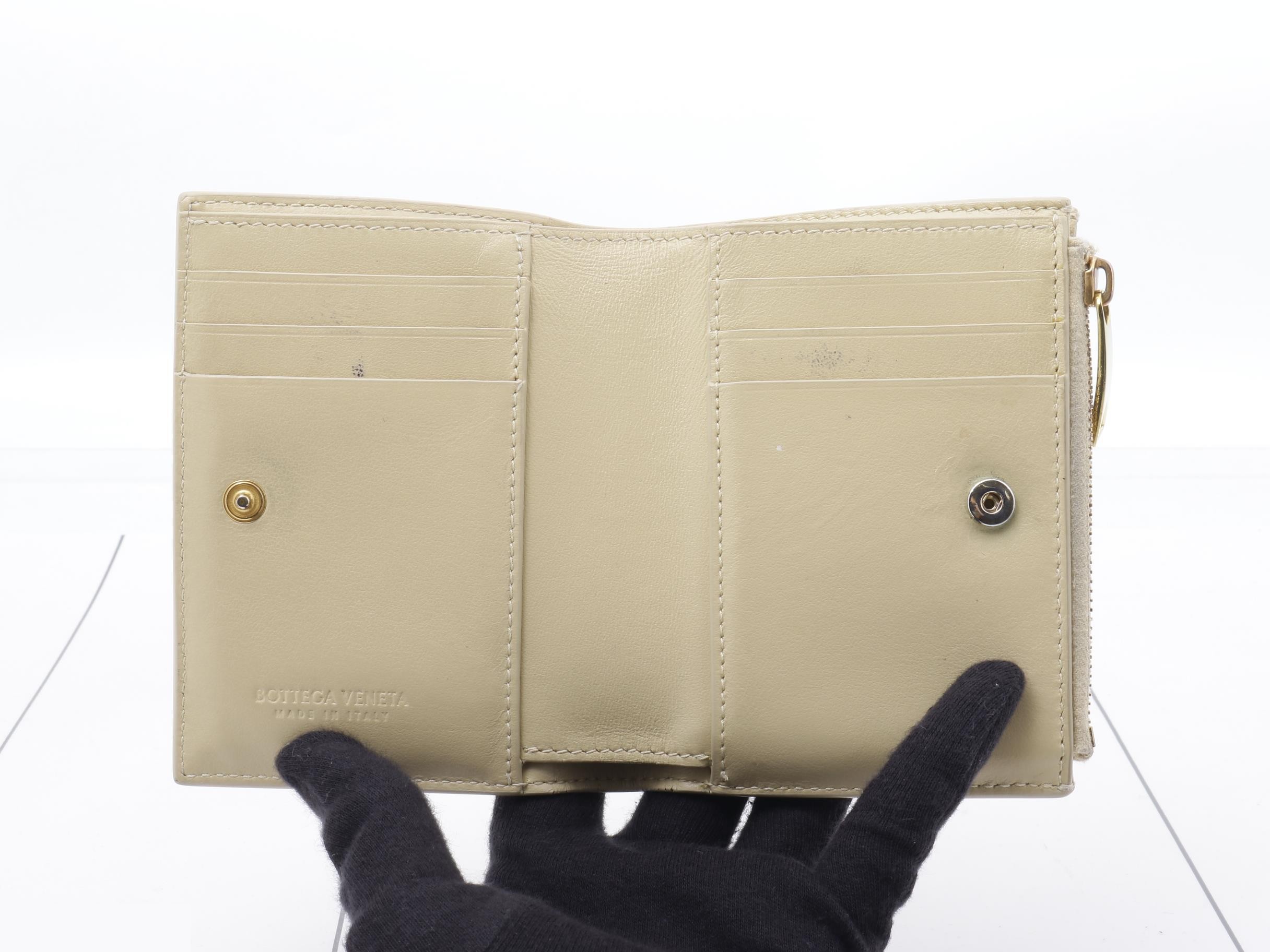 Maxi Intrecciato Leather Bi-fold Wallet, Beige — view 4