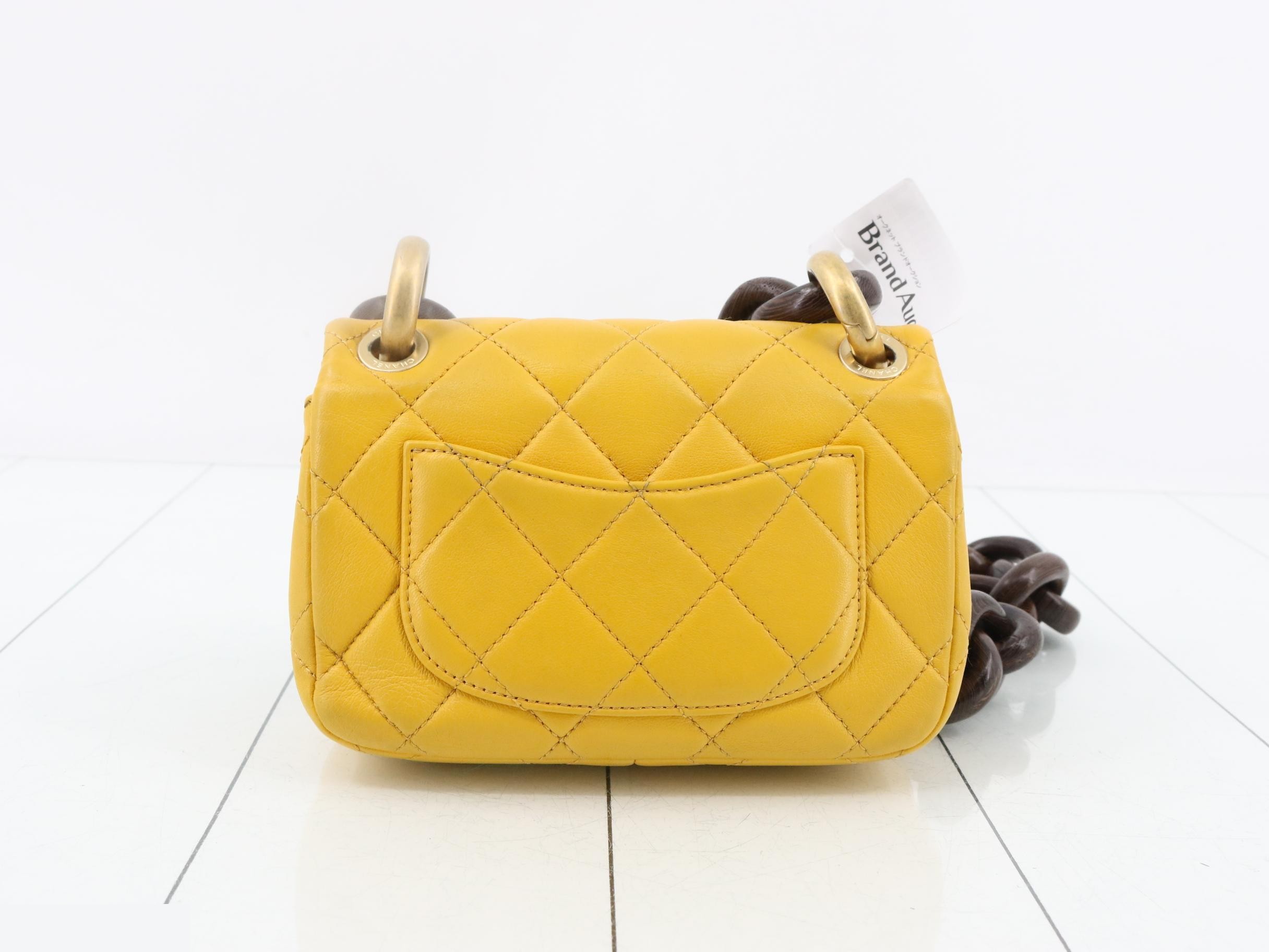 Matelassé Leather Wood Chain Shoulder Bag — view 2