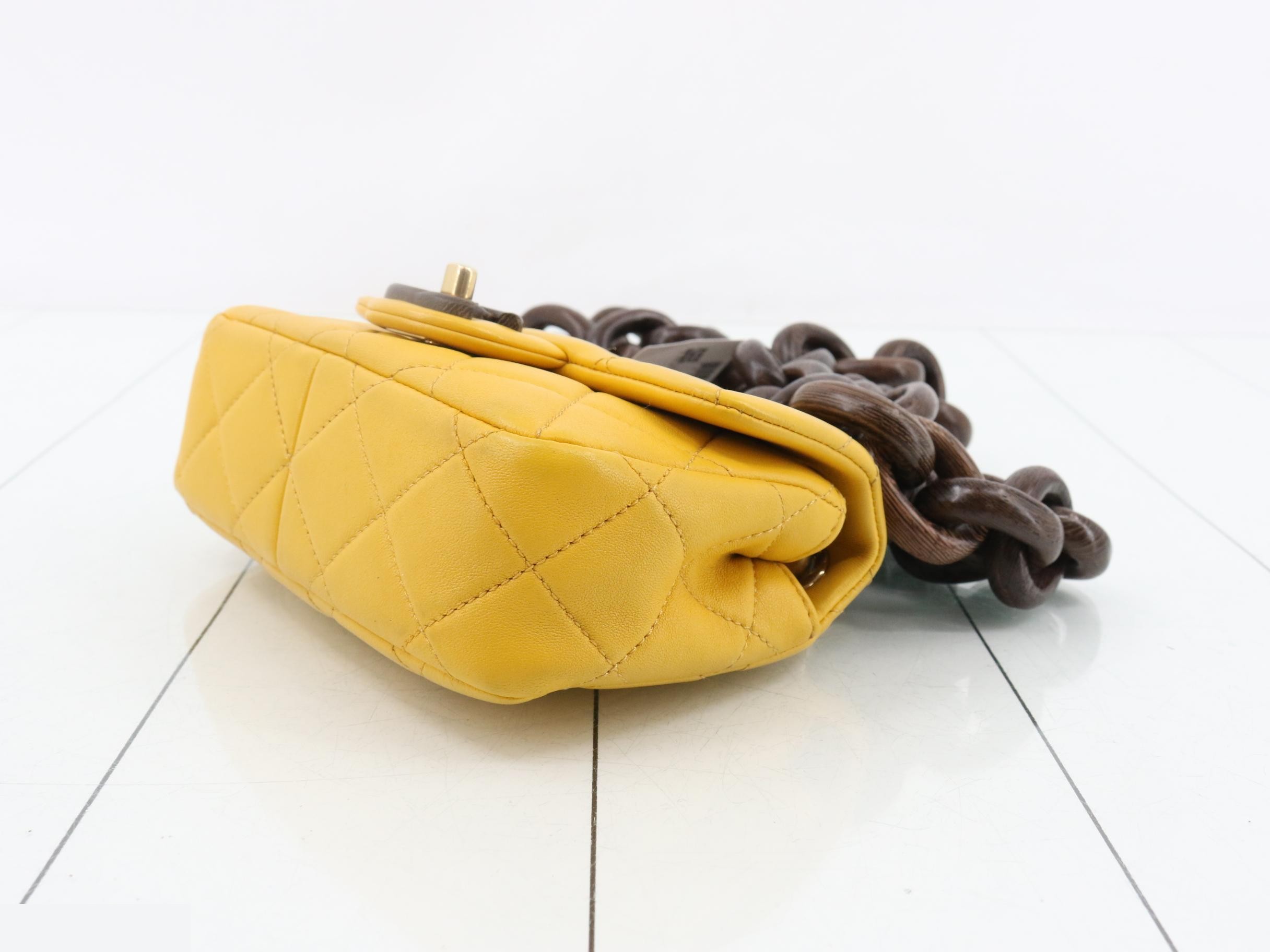 Matelassé Leather Wood Chain Shoulder Bag — view 6