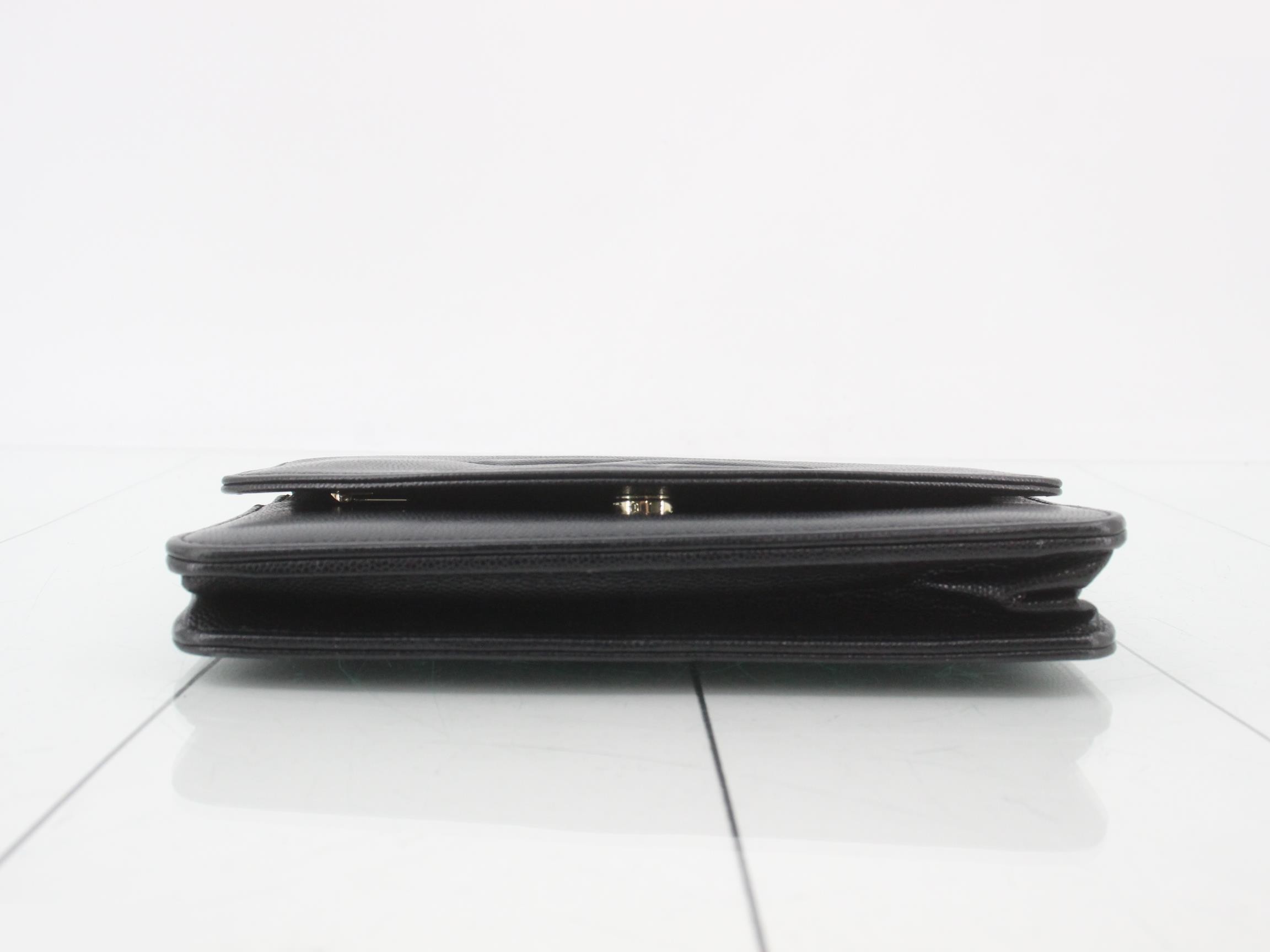 Caviar leather chain wallet with RFID protection (current model) — view 3